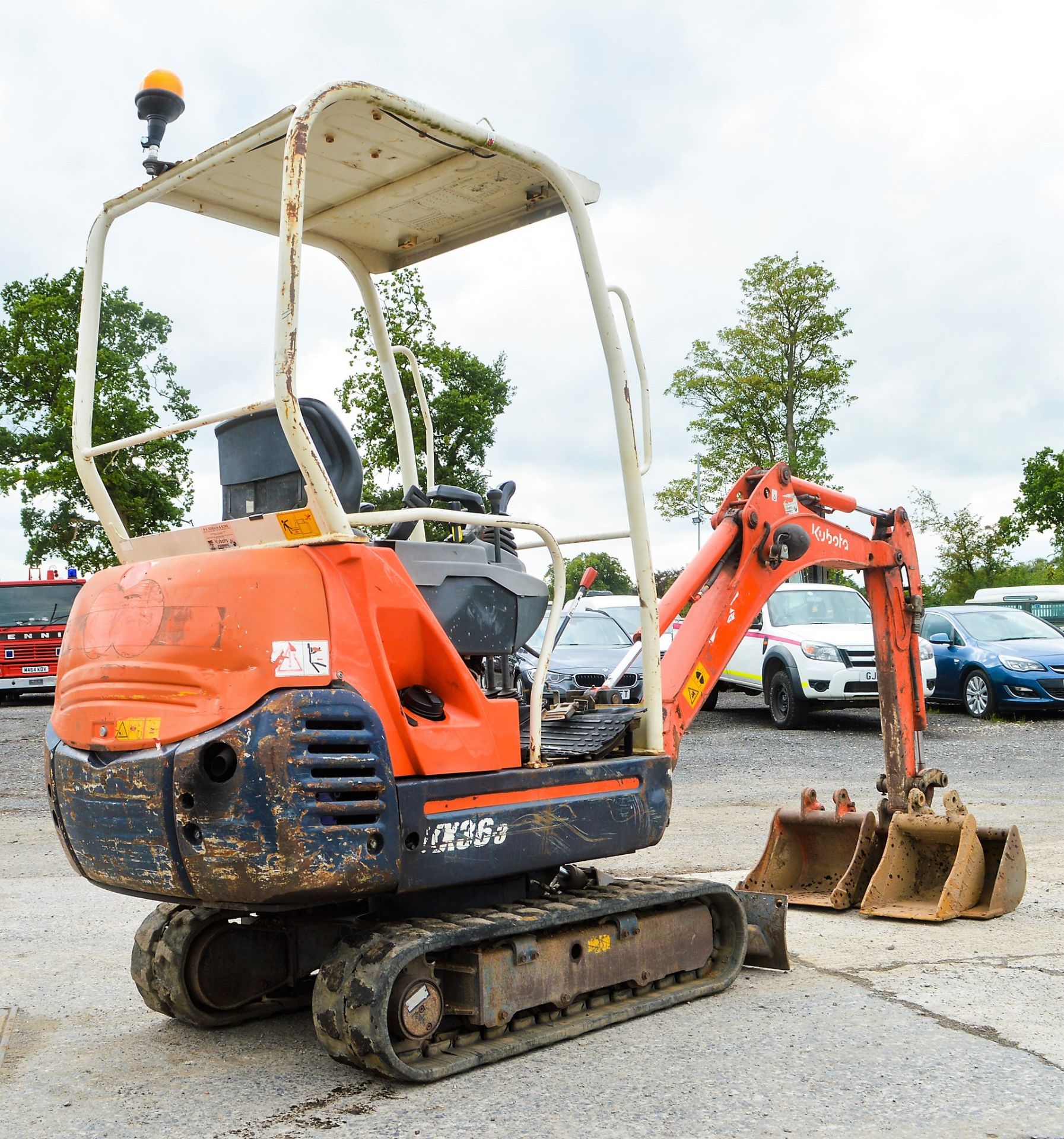 Kubota KX36-3 1.5 tonne rubber tracked mini excavator Year: 2010 S/N: 79011 Recorded Hours: 2489 - Image 4 of 13