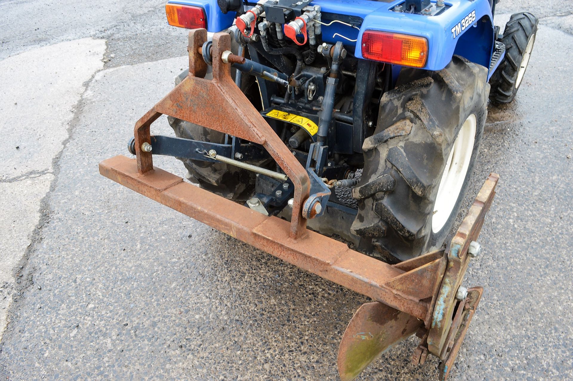 Iseki TN3265 diesel driven hydrostatic 4WD compact tractor Year: 2012 S/N: 000758 Recorded Hours: - Image 7 of 15