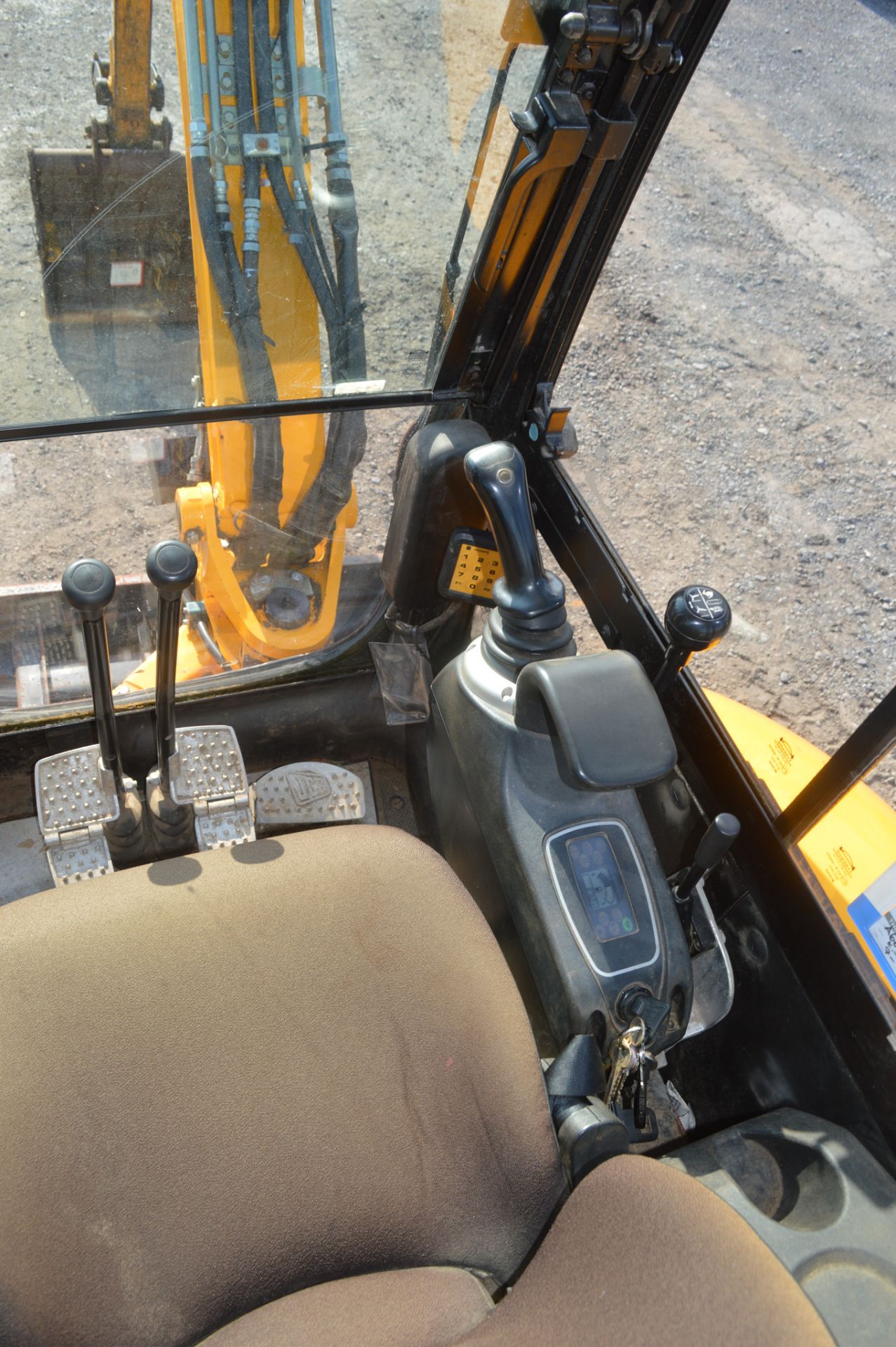 JCB 8025 2.5 tonne rubber tracked mini excavator  Year: 2013 S/N: 2226205 Recorded hours: 876 - Image 12 of 12