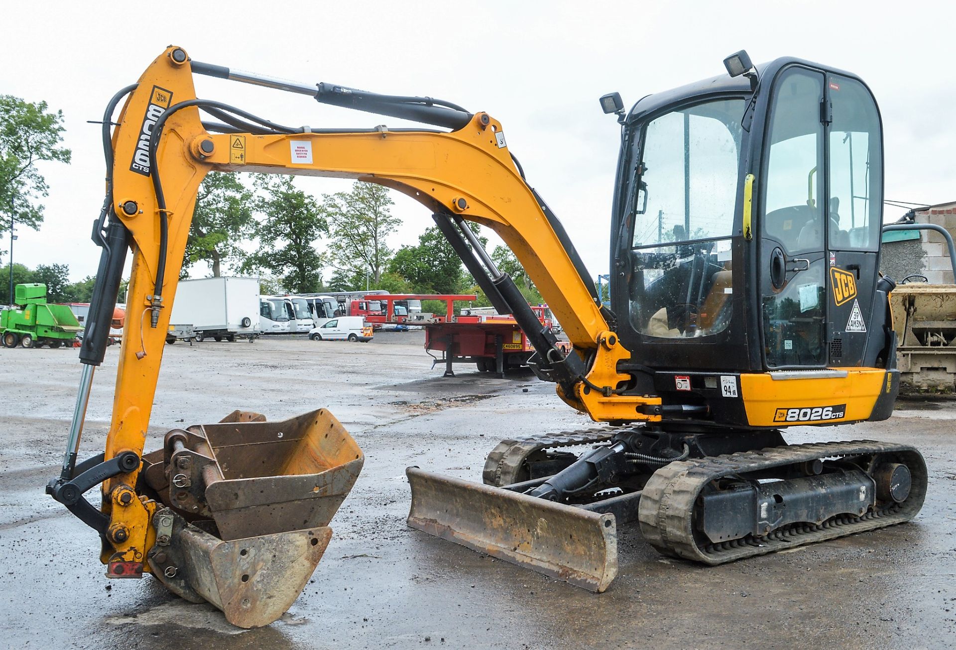 JCB 8026 CTS 2.6 tonne rubber tracked mini excavator Year: 2015 S/N: 1780386 Recorded Hours: 1183