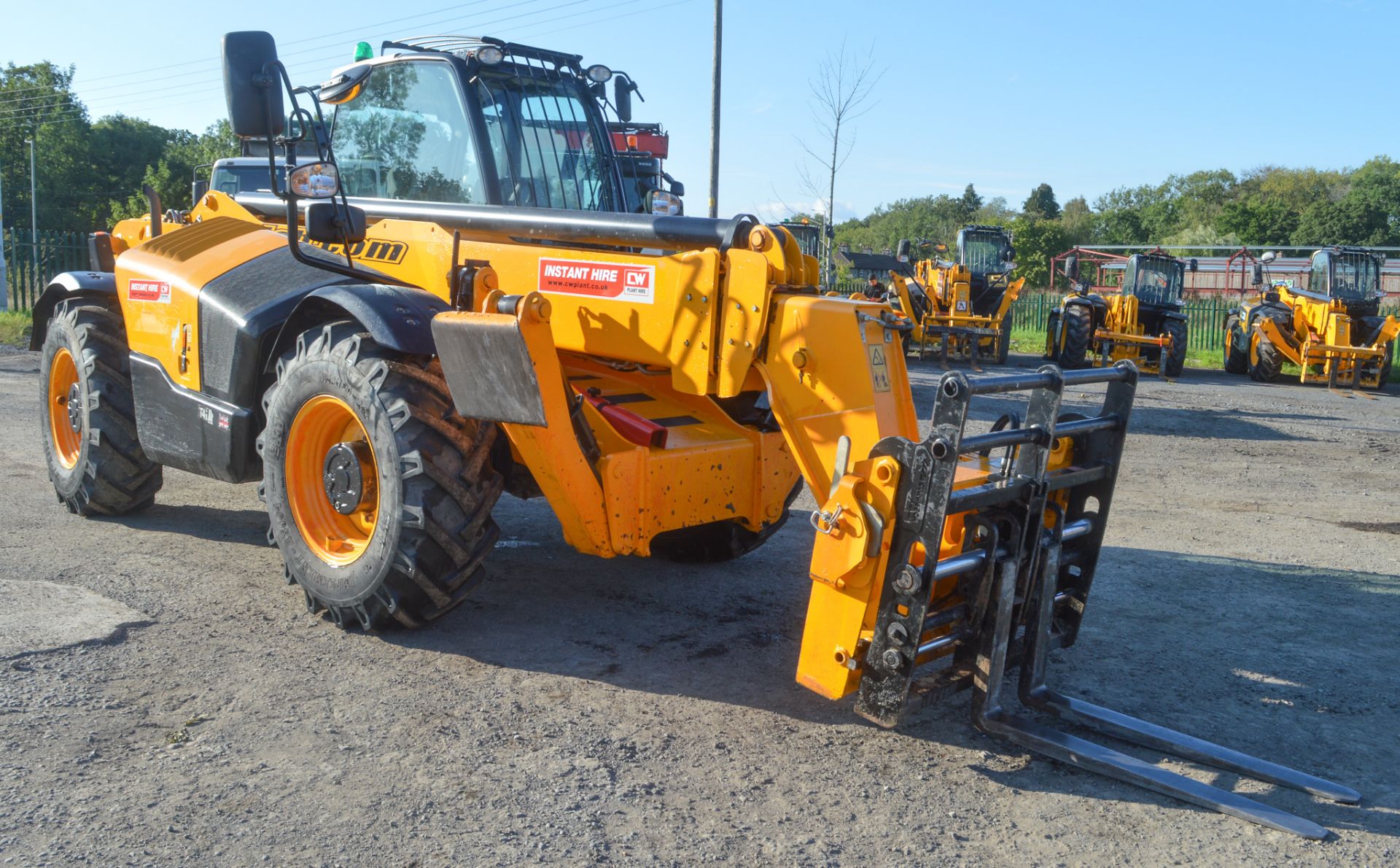 JCB 535-140 Hi-Viz 14 metre telescopic handler  Year: 2015  S/N: 2347441 Recorded hours: 2638 - Image 5 of 14