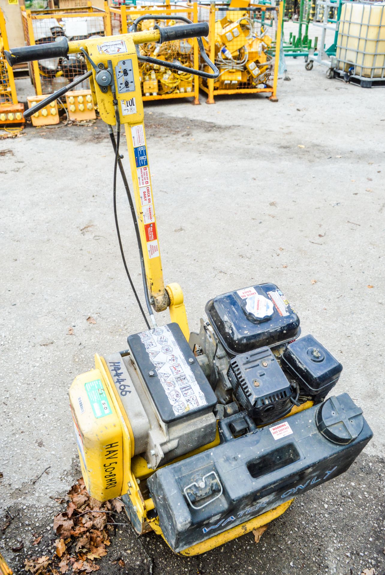 Bomag BW55E petrol driven pedestrian roller Year: 2007 S/N: 28011 H44466 - Image 2 of 2