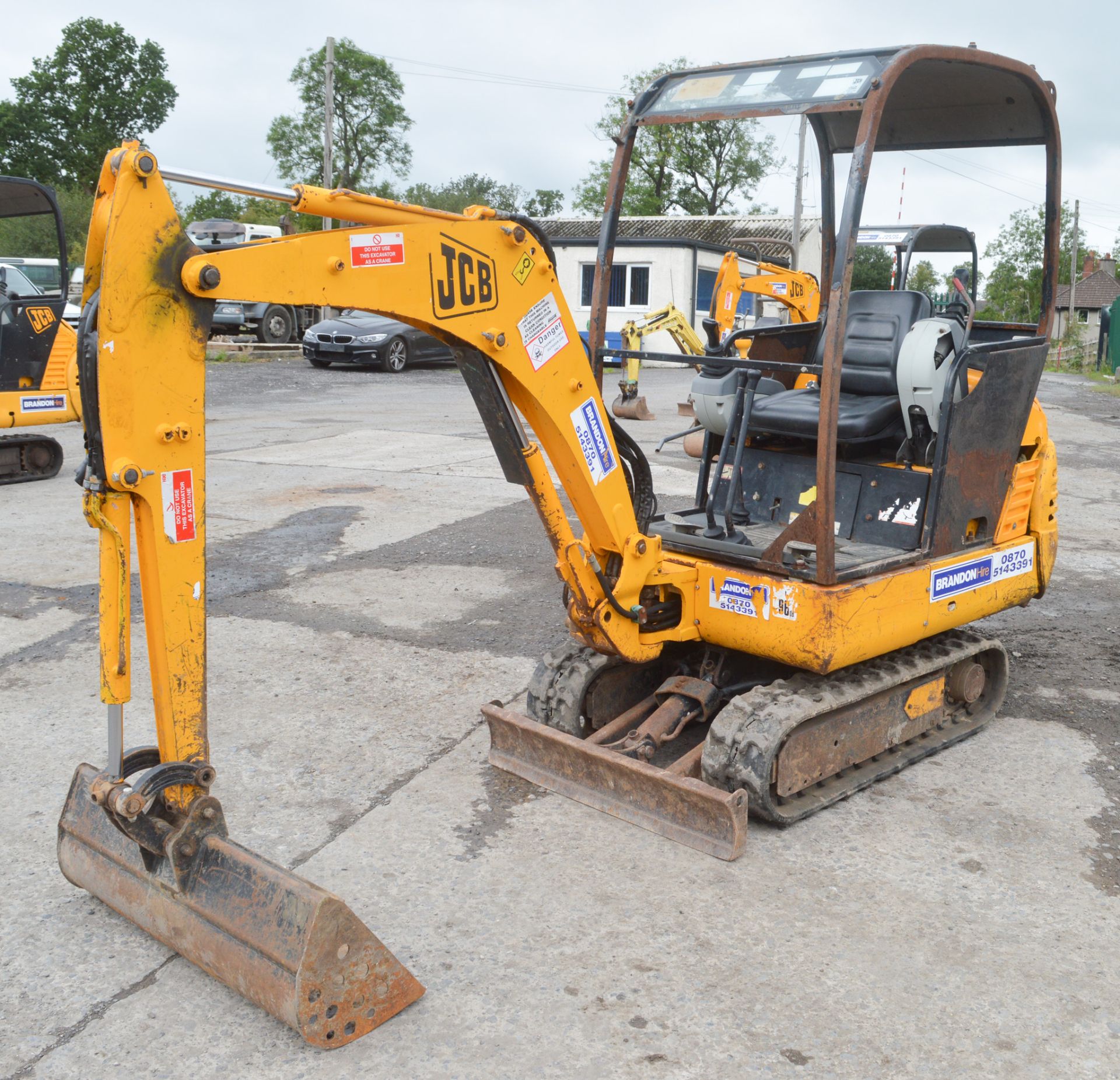 JCB 8015 1.5 tonne rubber tracked mini digger  Year: 2004 S/N: 1020937  Recorded hours: 2422  c/w