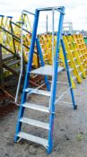 5 tread fibreglass framed step ladder 1703-LYT0099