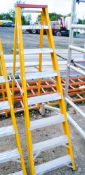 8 tread fibreglass framed step ladder 1707-LYT0311