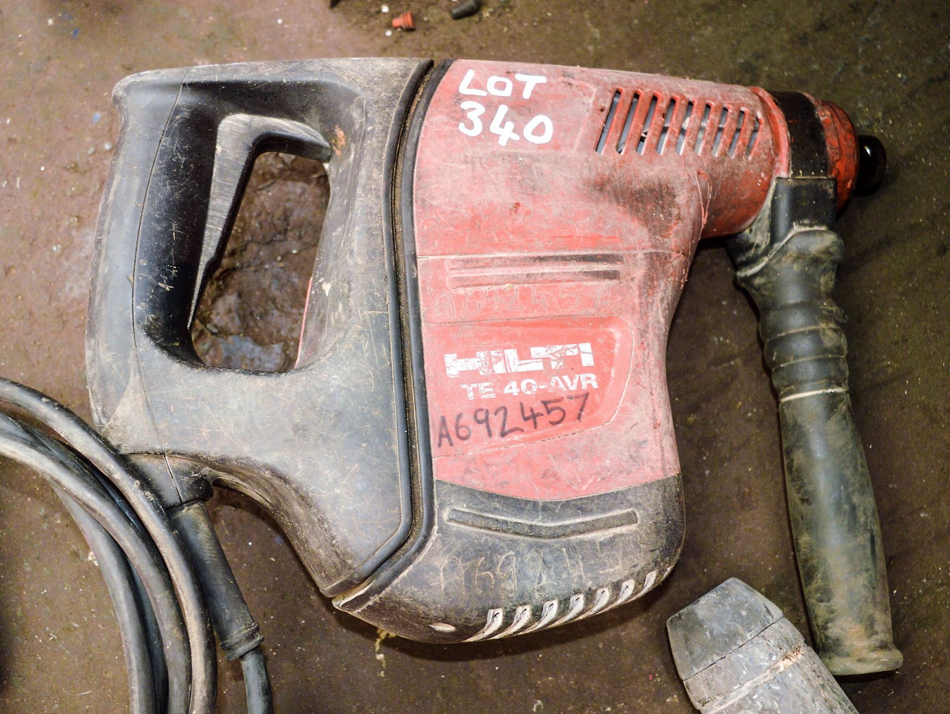 Hilti TE40-AVR 110v SDS rotary hammer drill A692457 ** No chuck **