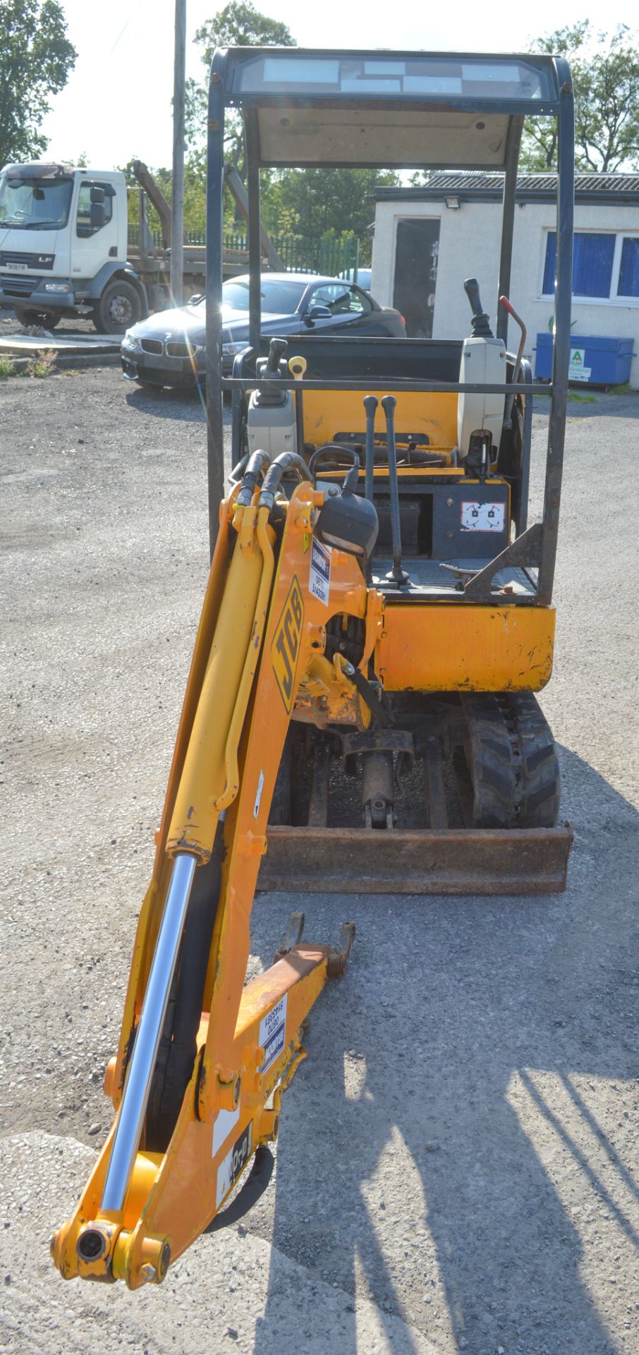 JCB 8015 1.5 tonne rubber tracked mini excavator  Year: 2005 S/N: 1021505 Recorded hours: *Clock - Image 3 of 13