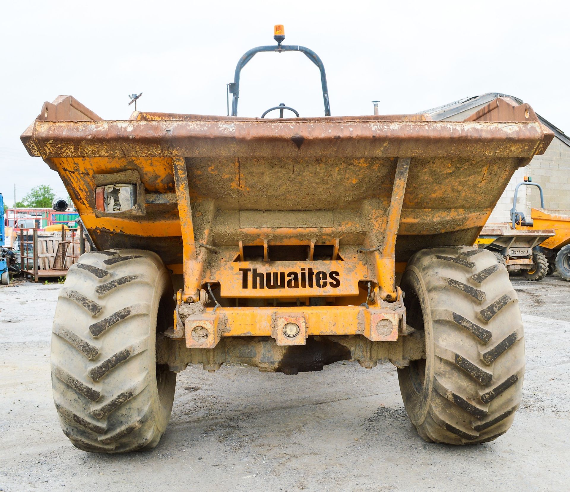 Thwaites 9 tonne straight skip dumper Year: 2007 S/N: 704B2991 Recorded Hours: 3484 2077 - Image 5 of 11