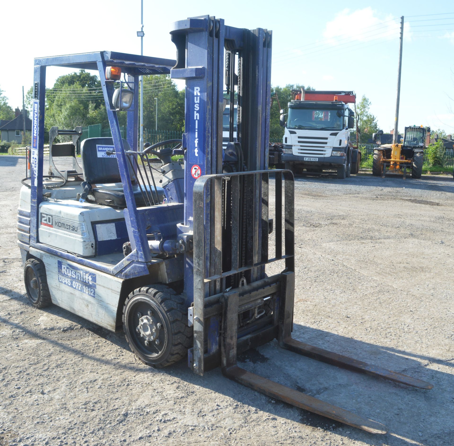 Komatsu FG20ST-11 3.5 tonne gas powered fork lift truck  Year: 1995 S/N: 406543A  Recorded hours: - Image 2 of 7