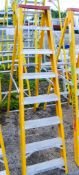 8 tread fibreglass framed step ladder 1706-LYT0413