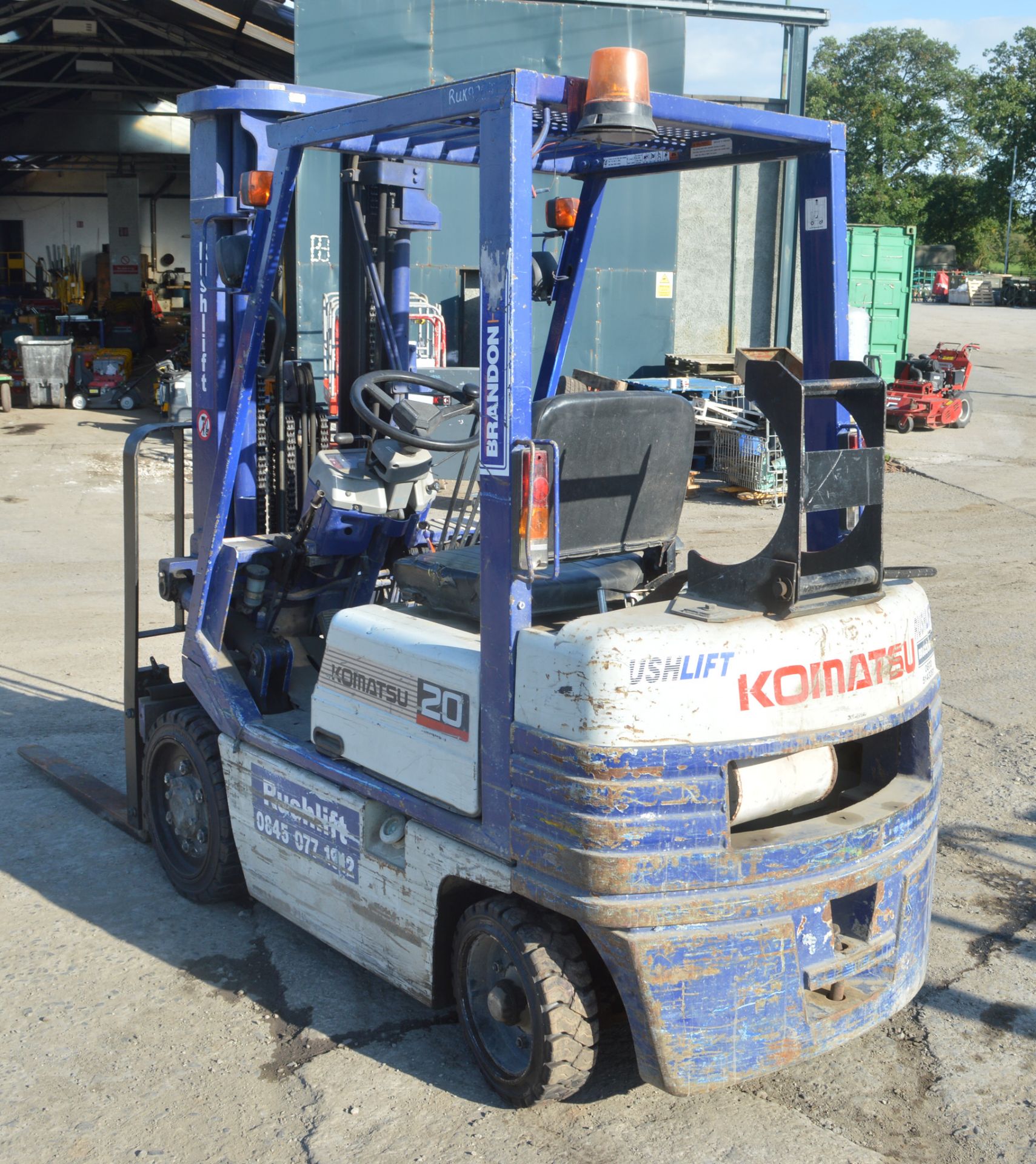 Komatsu FG20ST-11 3.5 tonne gas powered fork lift truck  Year: 1995 S/N: 406543A  Recorded hours: - Image 3 of 7