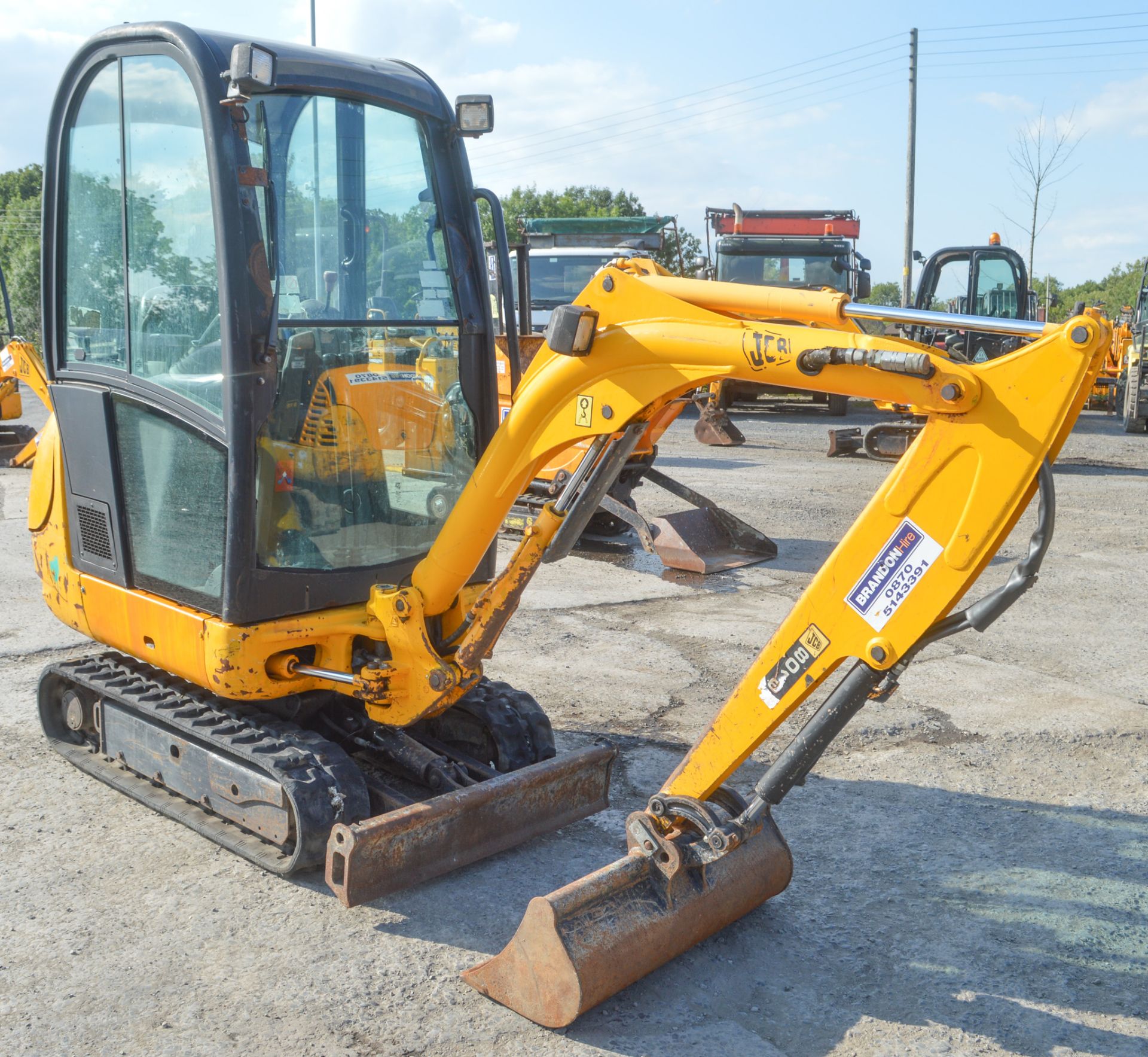 JCB 8016 1.5 tonne rubber tracked mini excavator  Year: 2007  S/N: 1505894 Recorded hours: 1867 - Image 2 of 13