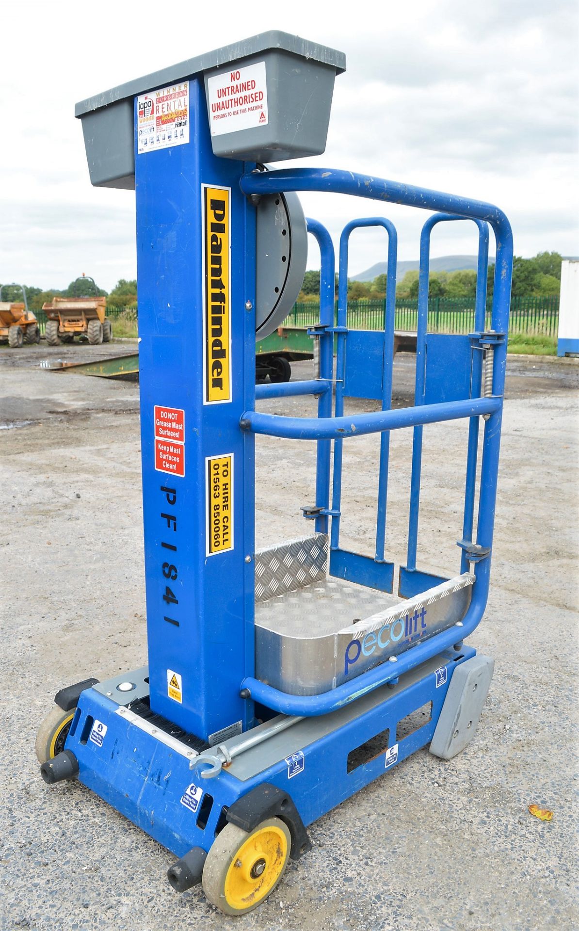 Power Tower Peco manual lift access platform PF1841 - Image 2 of 2