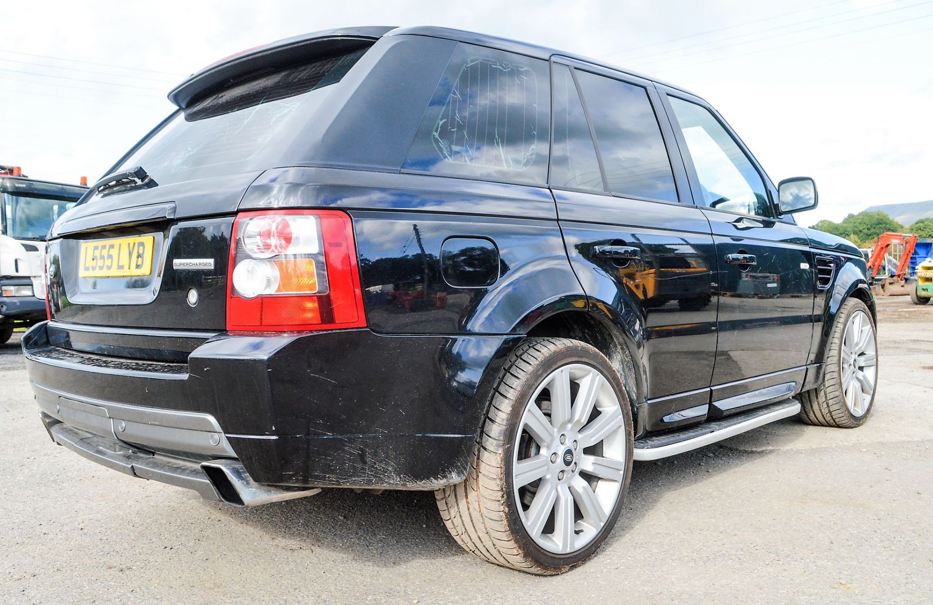 Range Rover Sport HSE TDV6 Estate car Registration Number: L555 LYB Date of Registration: 20/10/2006 - Image 3 of 12