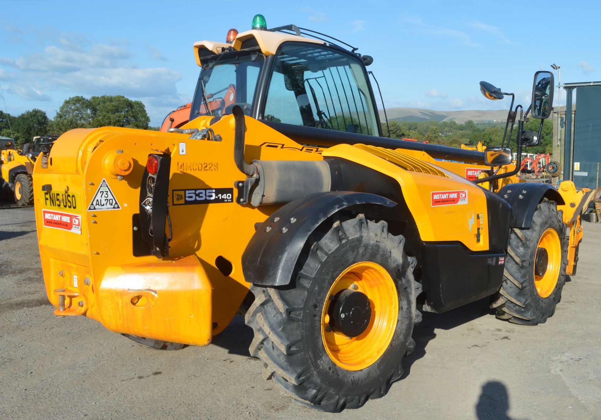 JCB 535-140 Hi-Viz 14 metre telescopic handler  Year: 2015  S/N: 2347441 Recorded hours: 2638 - Image 3 of 14