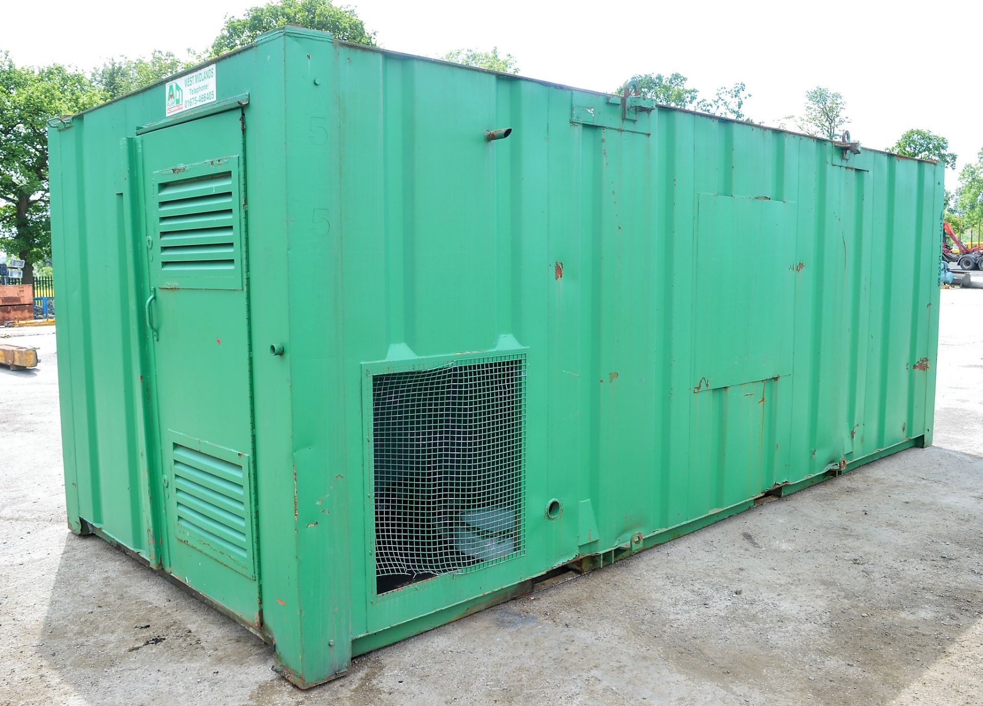 21 ft x 9 ft steel anti vandal welfare site unit Comprising of: canteen area, toilet & generator - Image 4 of 8