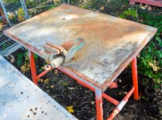 Steel site work bench A374851