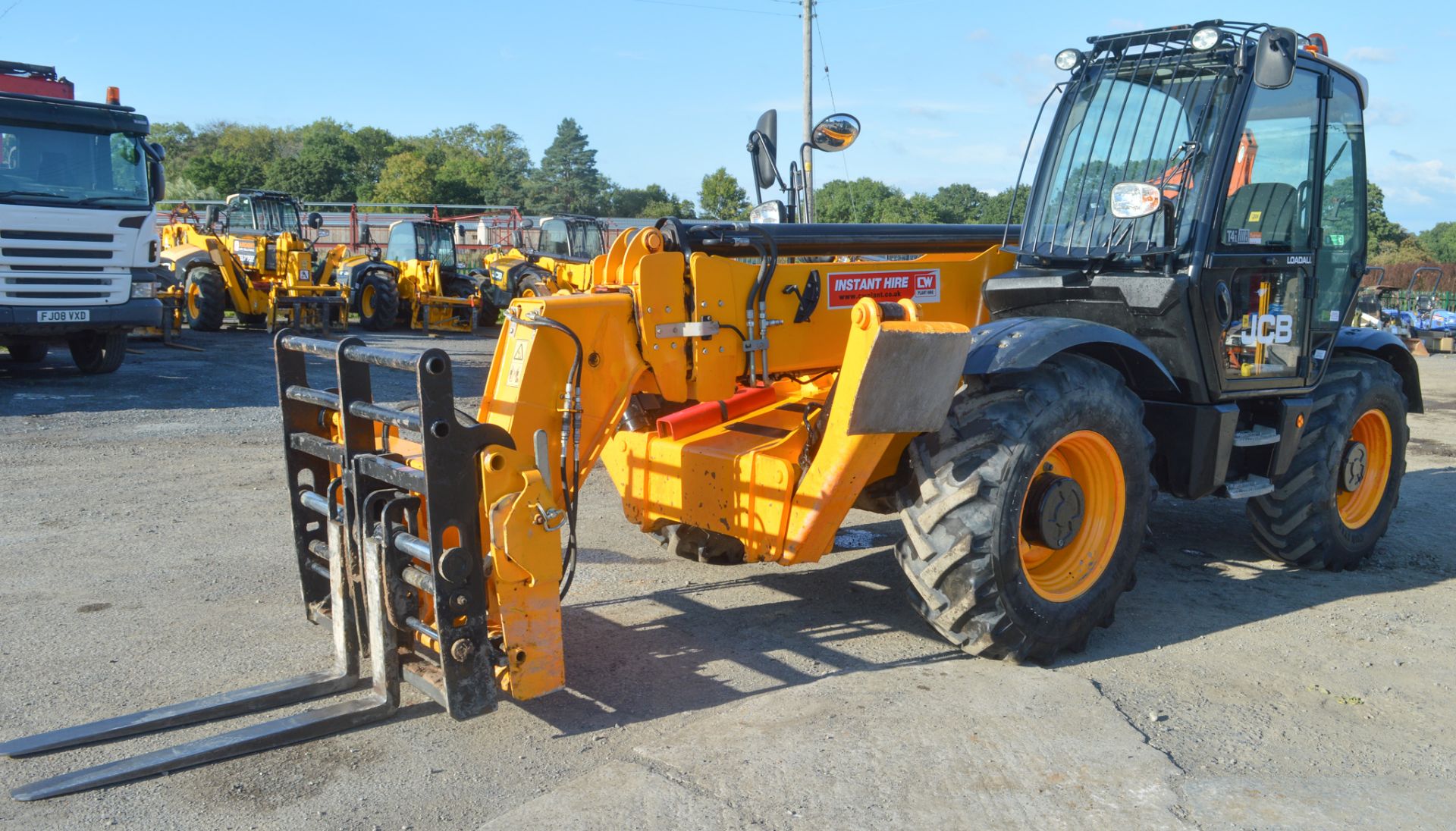 JCB 535-140 Hi-Viz 14 metre telescopic handler  Year: 2015  S/N: 2347441 Recorded hours: 2638