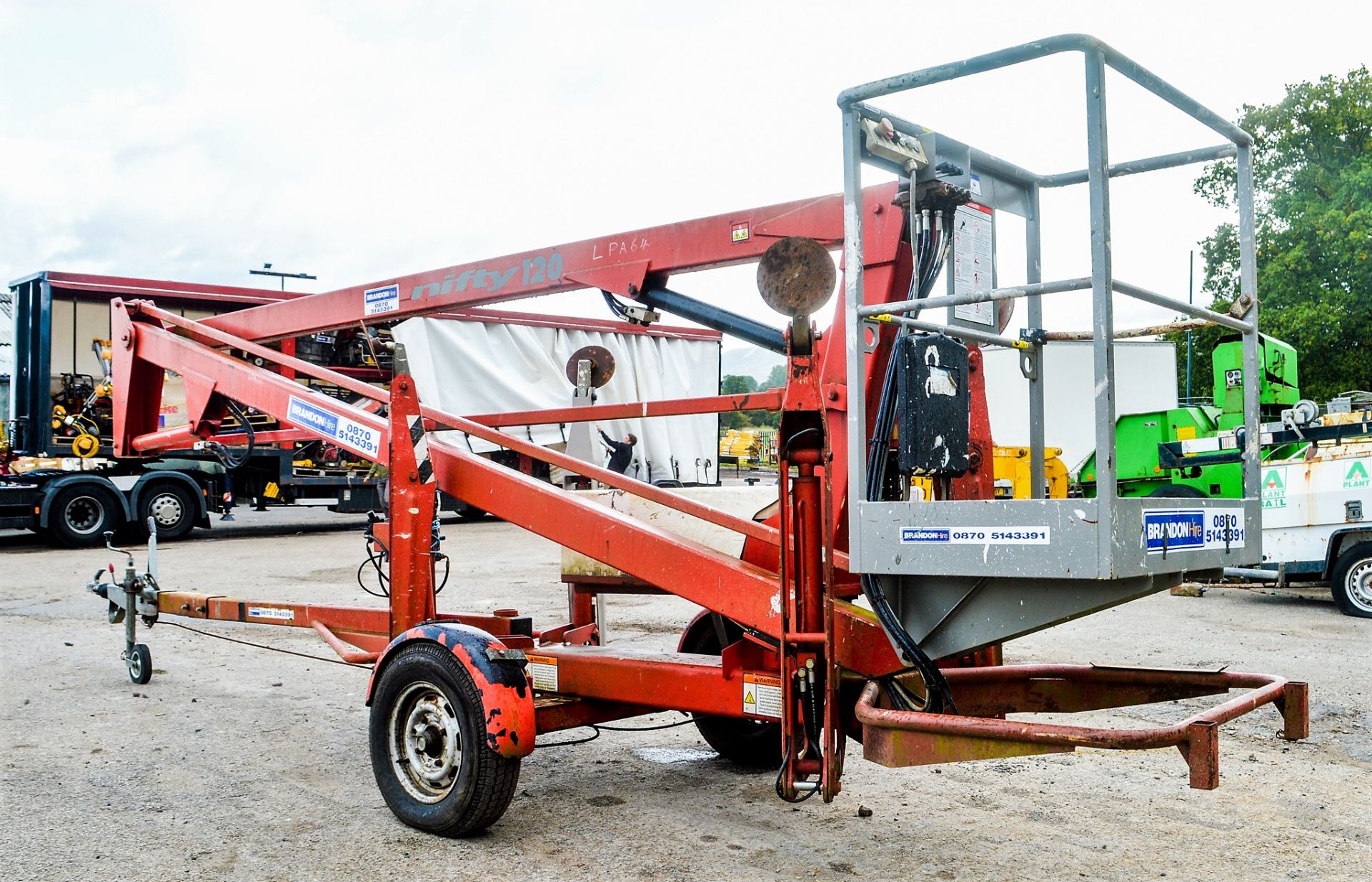 Nifty Lift 120 HE mobile fast tow boom lift access platform  Year: 2005 S/N: 12734 LPA64 - Image 3 of 5