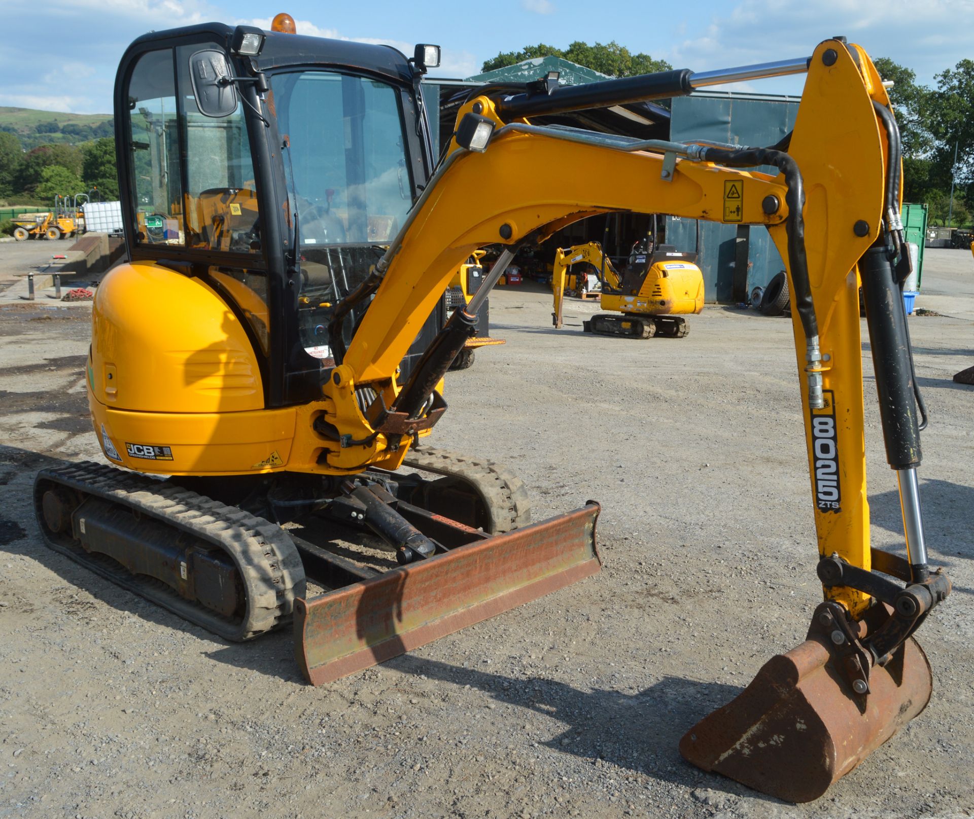 JCB 8025 2.5 tonne rubber tracked mini excavator  Year: 2013 S/N: 2226205 Recorded hours: 876 - Image 5 of 12