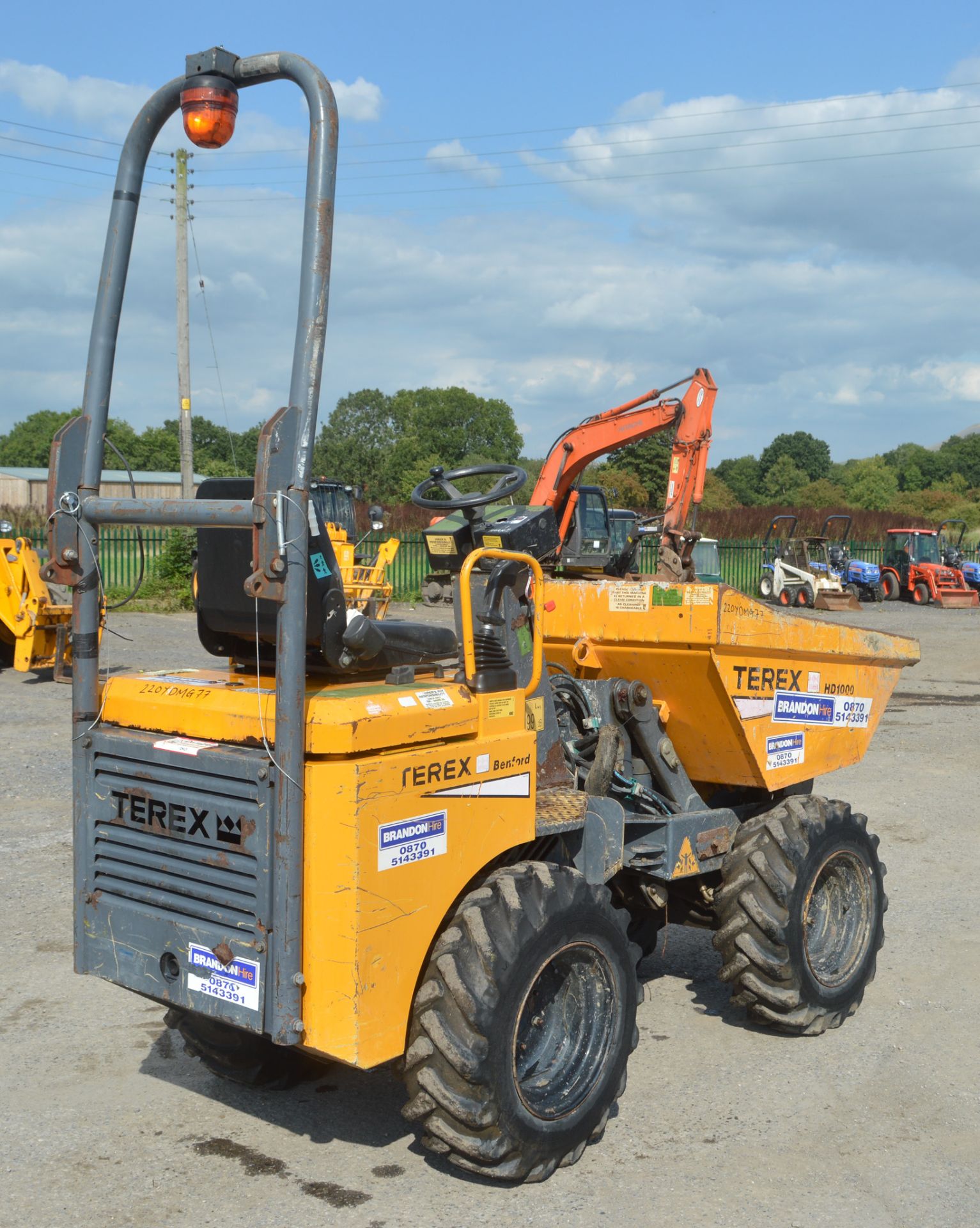 Benford Terex HD1000 1 tonne straight skip dumper  Year: 2003 S/N: E303HM061  Recorded hours: 2831 - Image 5 of 11