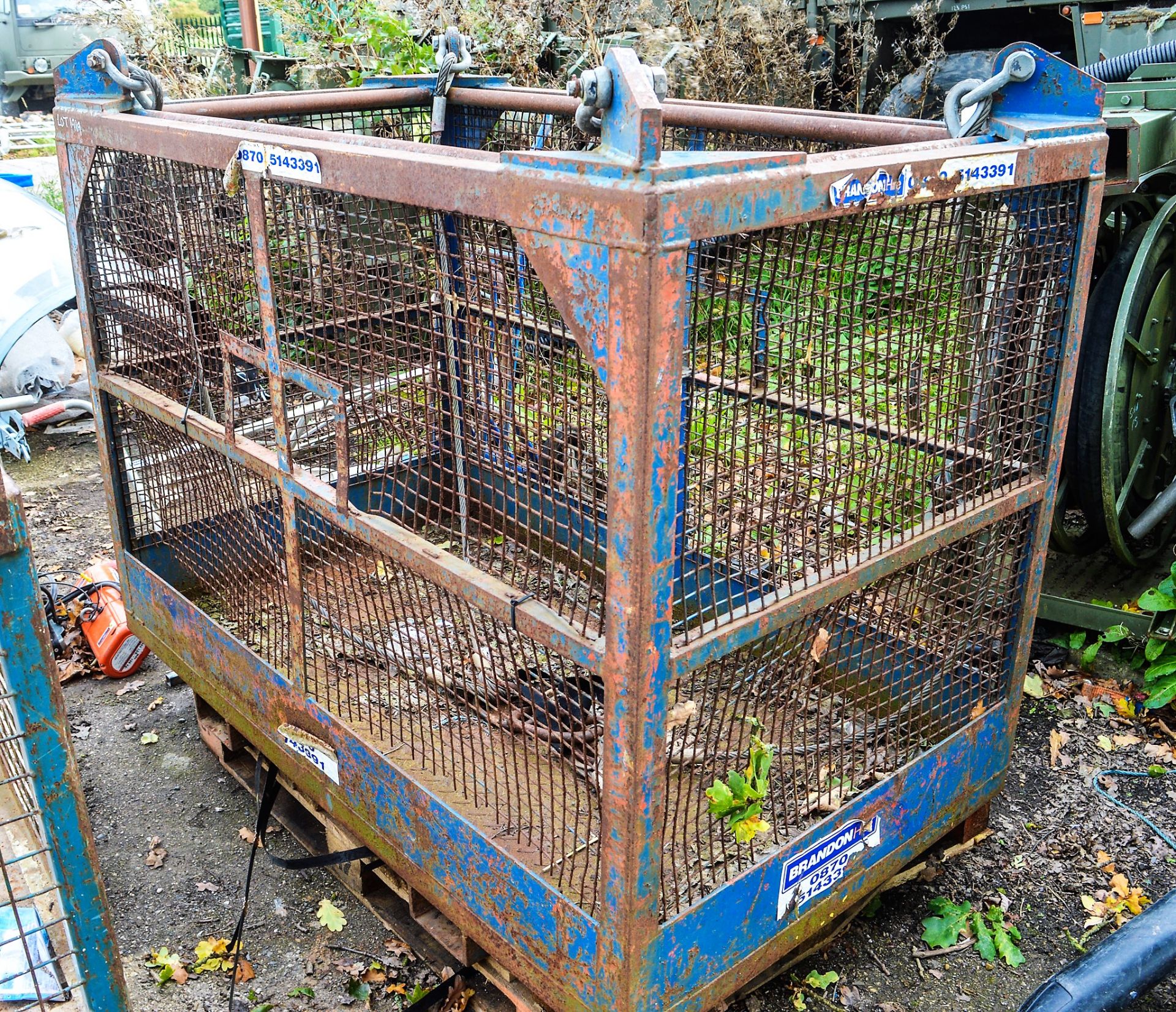 Steel personnel cage