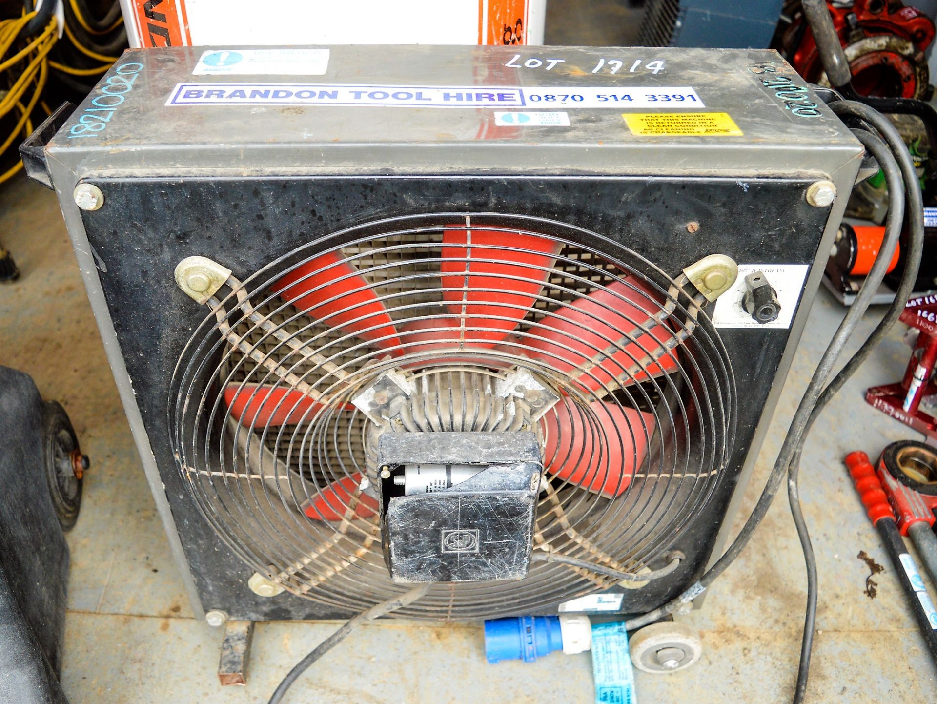 240v air circulation fan