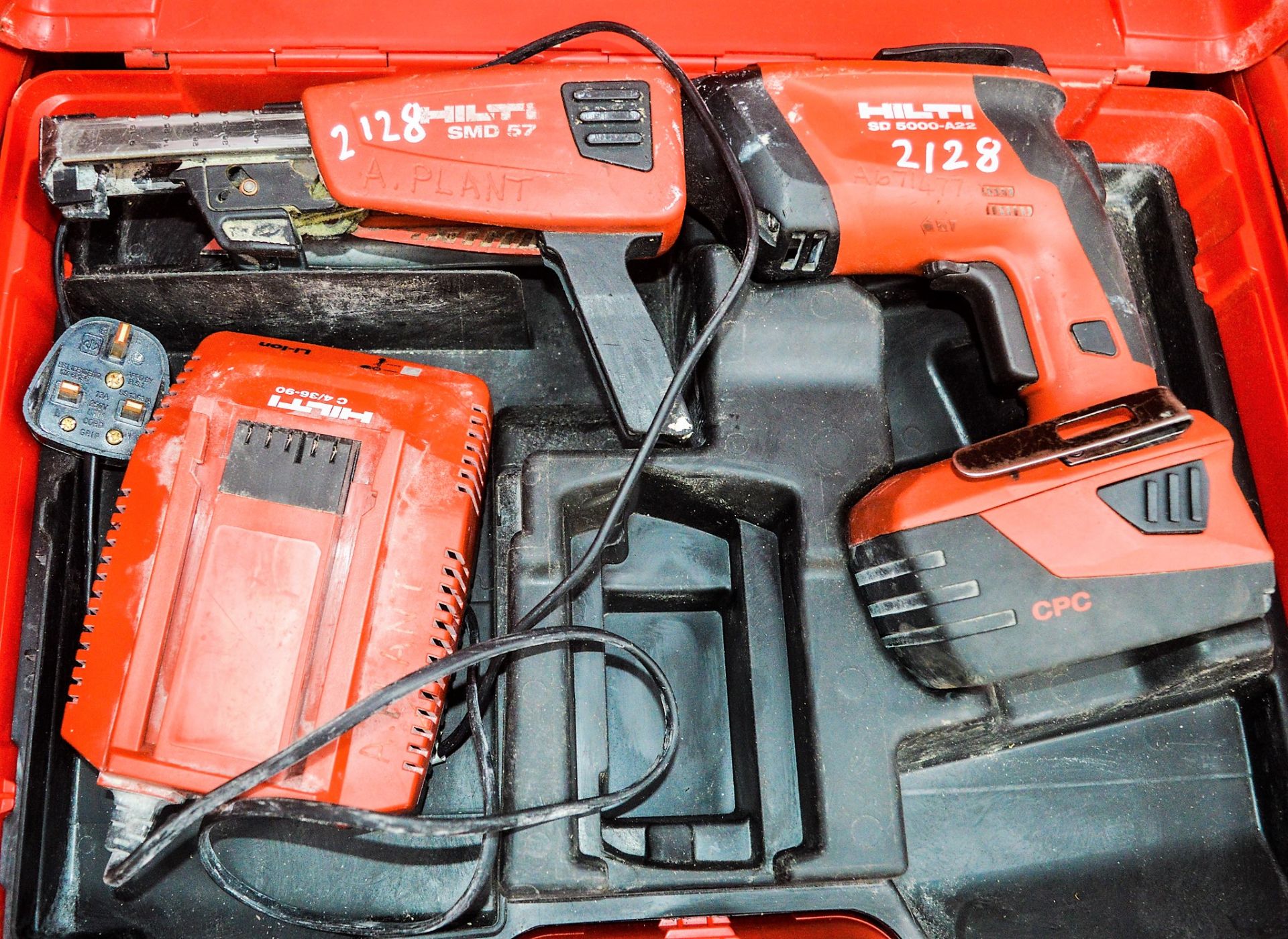 Hilti SD5000-A22 22v cordless screwgun c/w charger, battery & carry case A671477