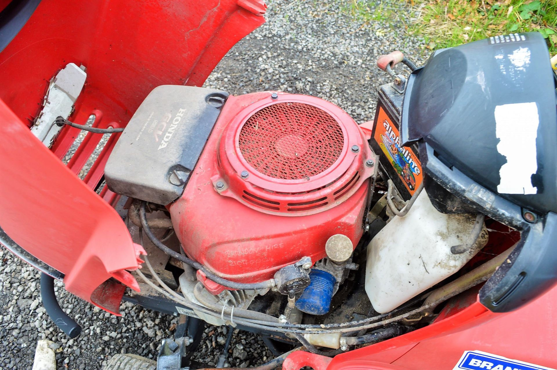 Honda HF2417 petrol driven ride on lawnmower Year: 2008 S/N: 8809755 - Image 3 of 3