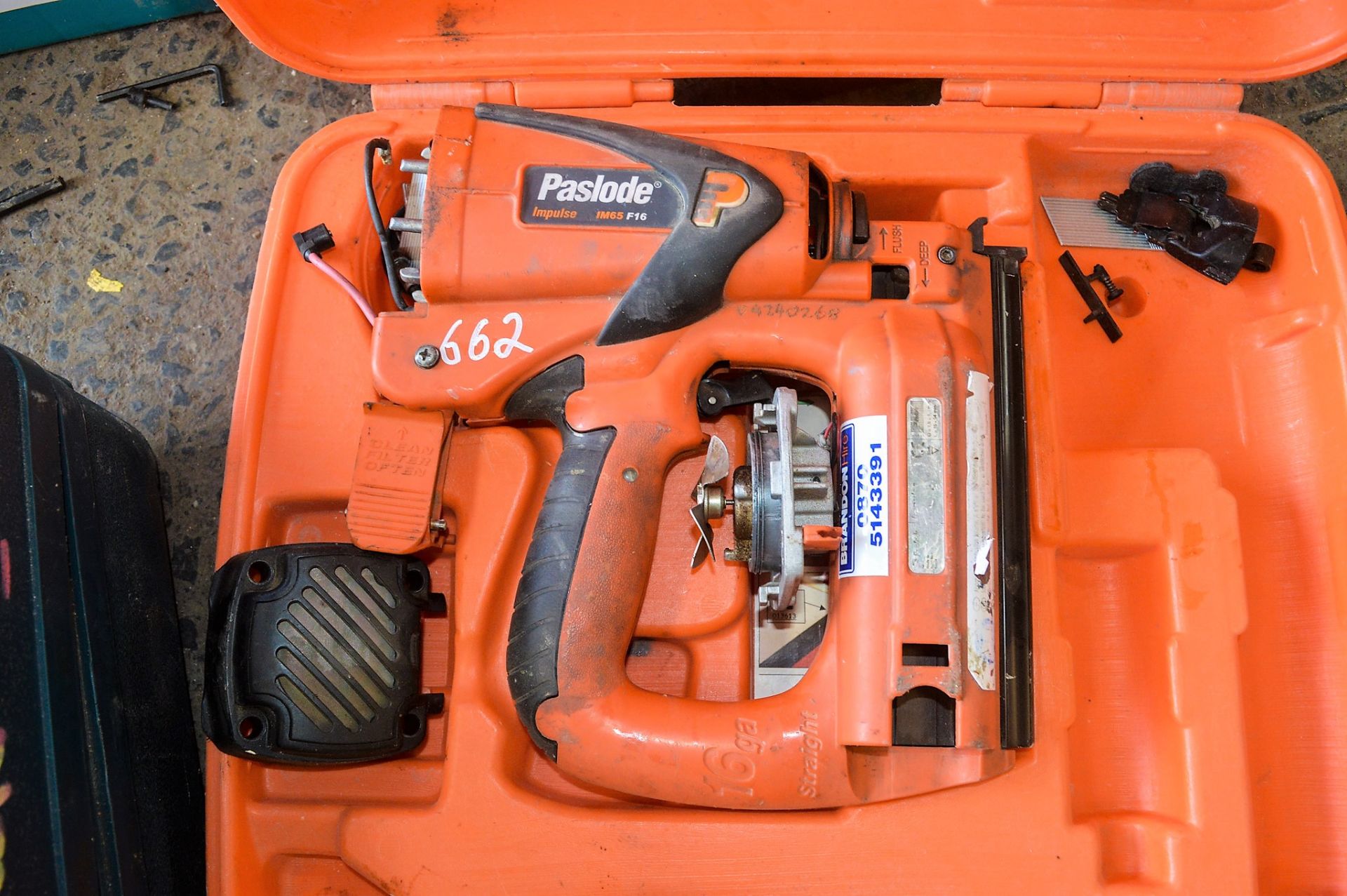 2 - Paslode nail guns c/w carry cases ** Both in disrepair ** - Image 2 of 2