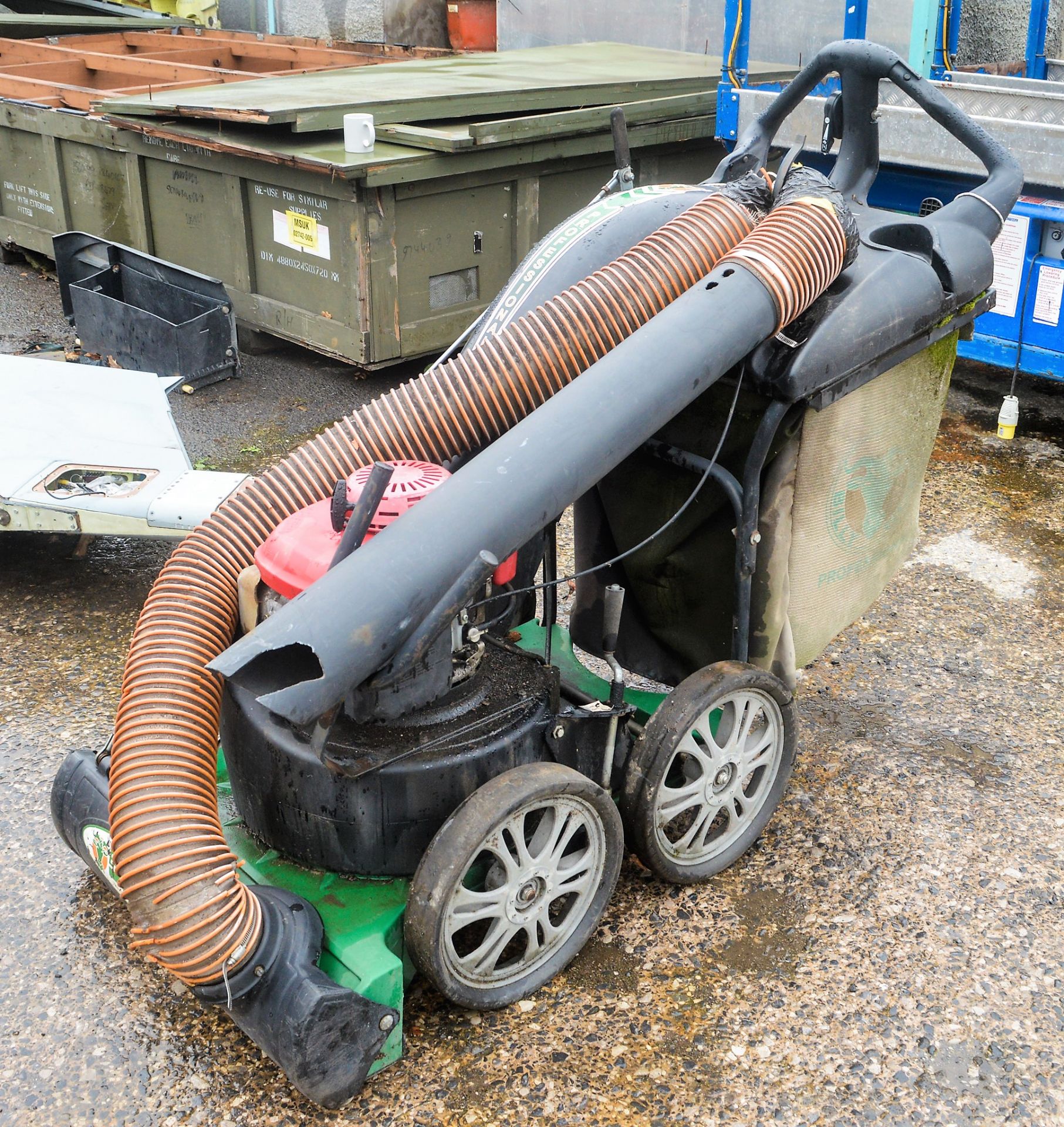 Billy Goat multivac petrol driven leaf blower/collector A453414