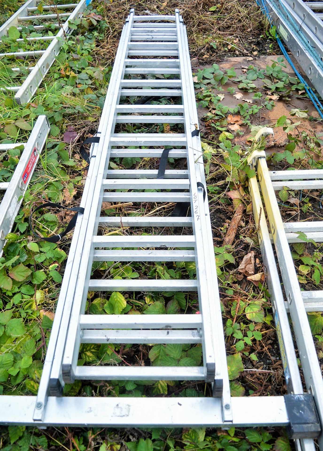 Triple stage aluminium ladder VP2