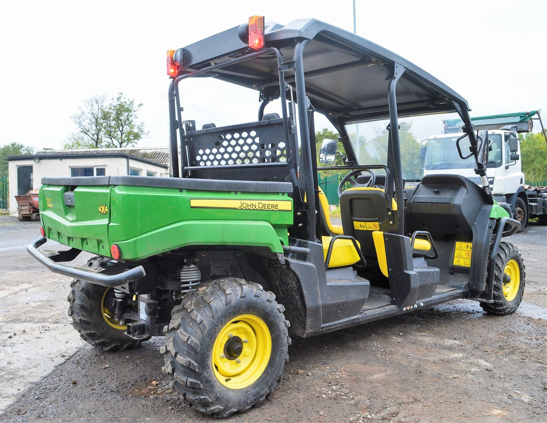 John Deere XUV 550 S4 petrol driven 4x2 Utility Vehicle Year: 2012 S/N: 015094 Recorded Hours: 88 - Image 3 of 10