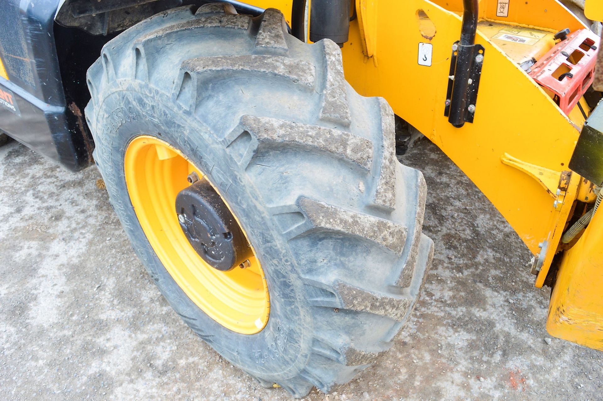 JCB 540-170 17 metre telescopic handler Year: 2013 S/N: 2178595 Recorded Hours: 4655 c/w turbo, sway - Image 9 of 13