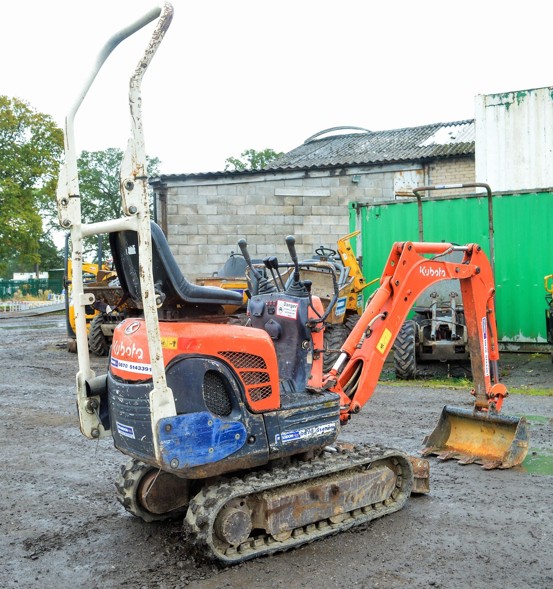 Kubota KX008-3 850 kg rubber tracked micro excavator Year: 2004 S/N: 12445 Recorded Hours: 4414 - Image 3 of 10
