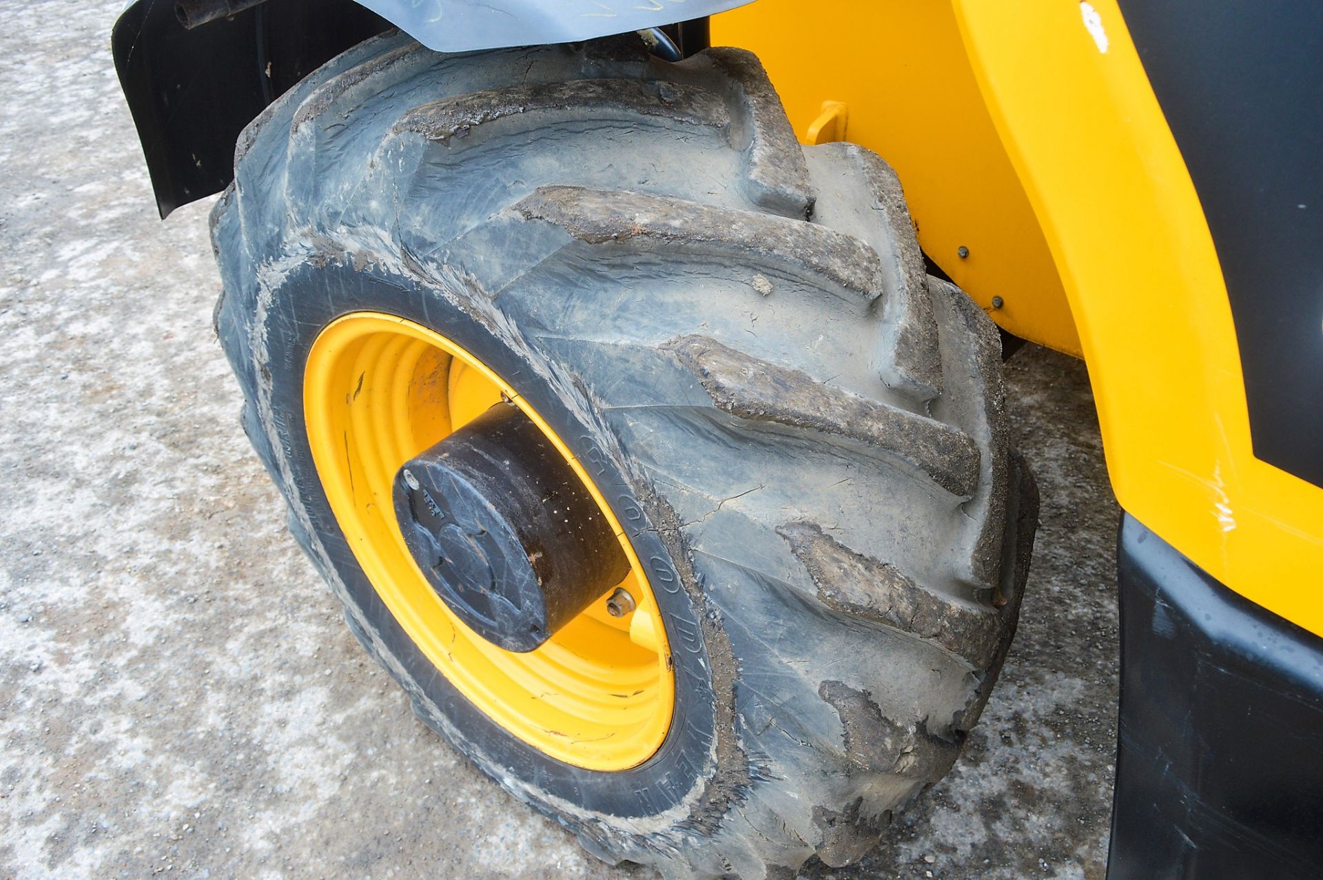 JCB 540-170 17 metre telescopic handler Year: 2013 S/N: 2178595 Recorded Hours: 4655 c/w turbo, sway - Image 10 of 13