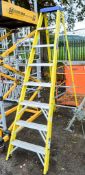 8 tread fibre glass framed step ladder A713829