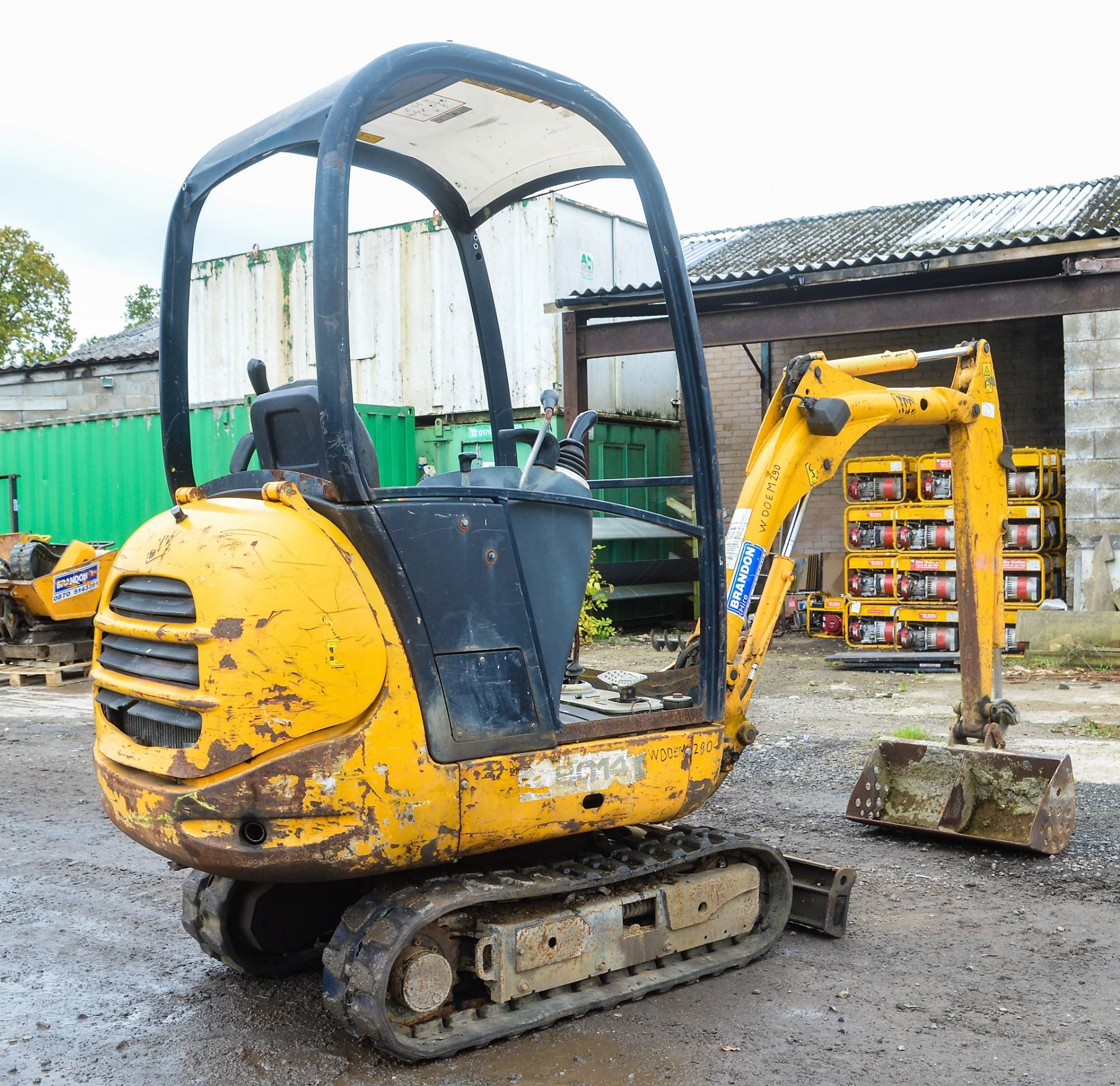 JCB 801.4 1.5 tonne rubber tracked mini excavator Year: 2006 S/N: 1156751 Recorded Hours: blade & - Image 4 of 10