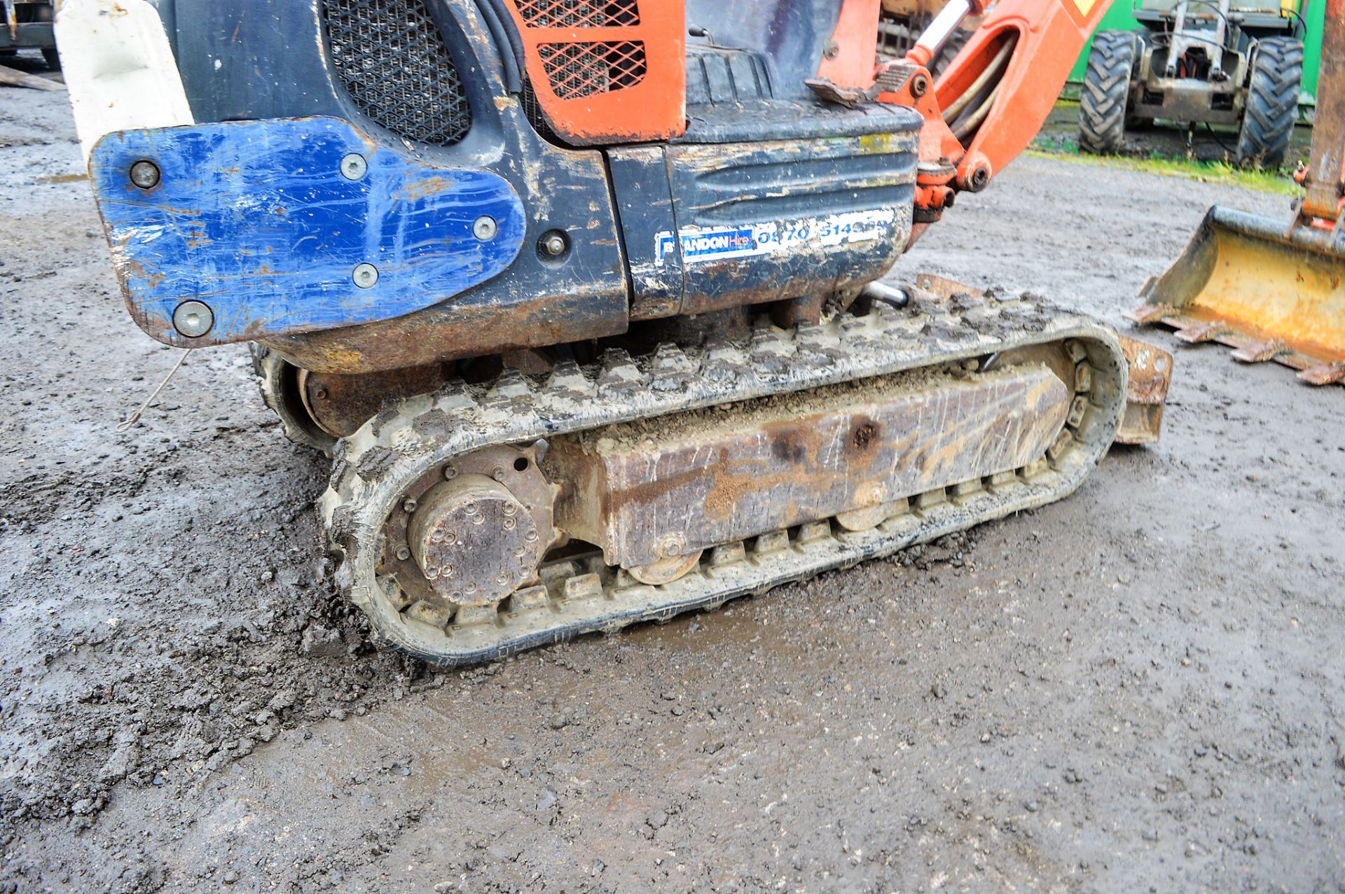 Kubota KX008-3 850 kg rubber tracked micro excavator Year: 2004 S/N: 12445 Recorded Hours: 4414 - Image 8 of 10