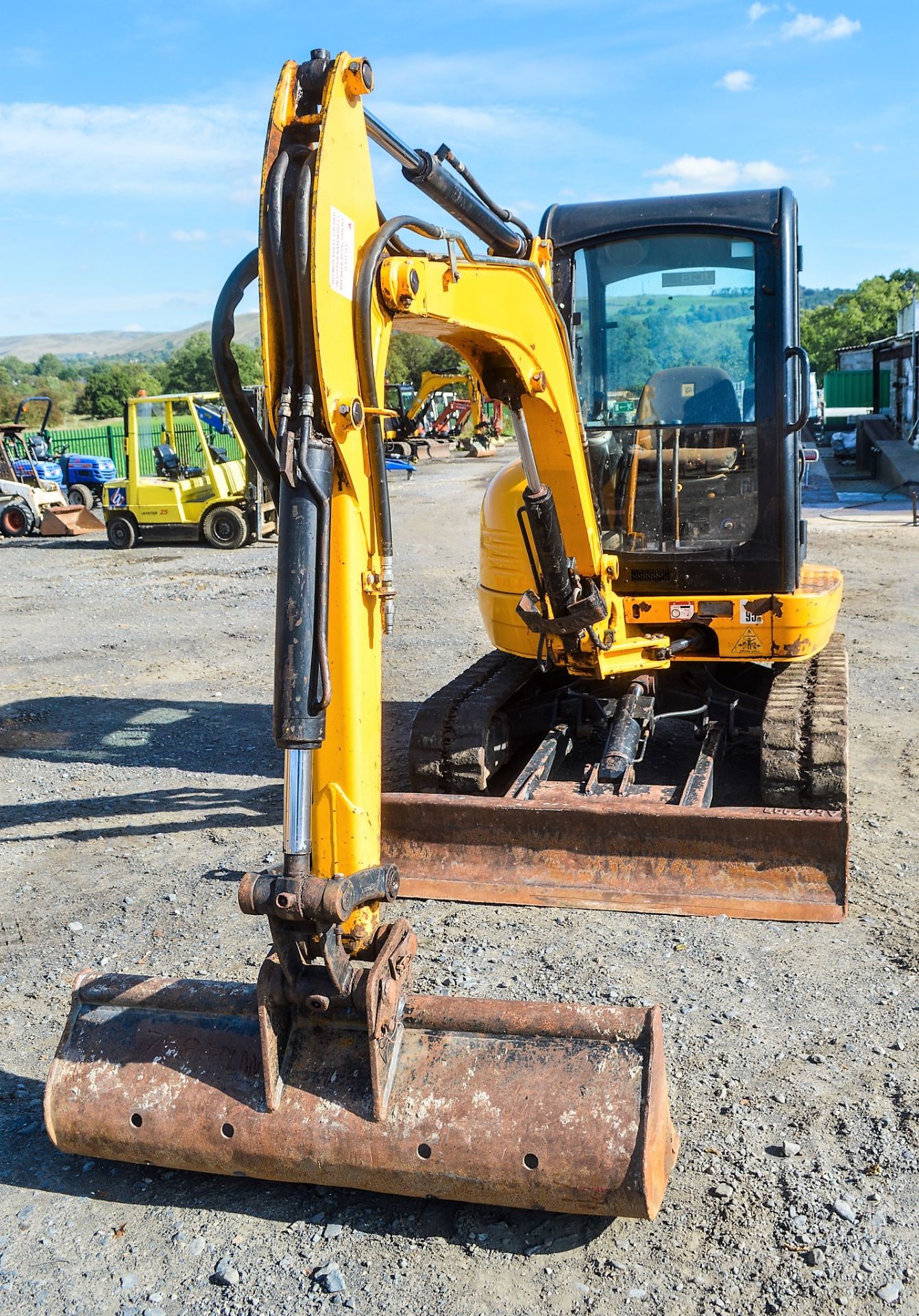 JCB 8030 ZTS 3 tonne rubber tracked excavator Year: 2013 S/N: 2021894 Recorded Hours: 1963 blade, - Image 5 of 12