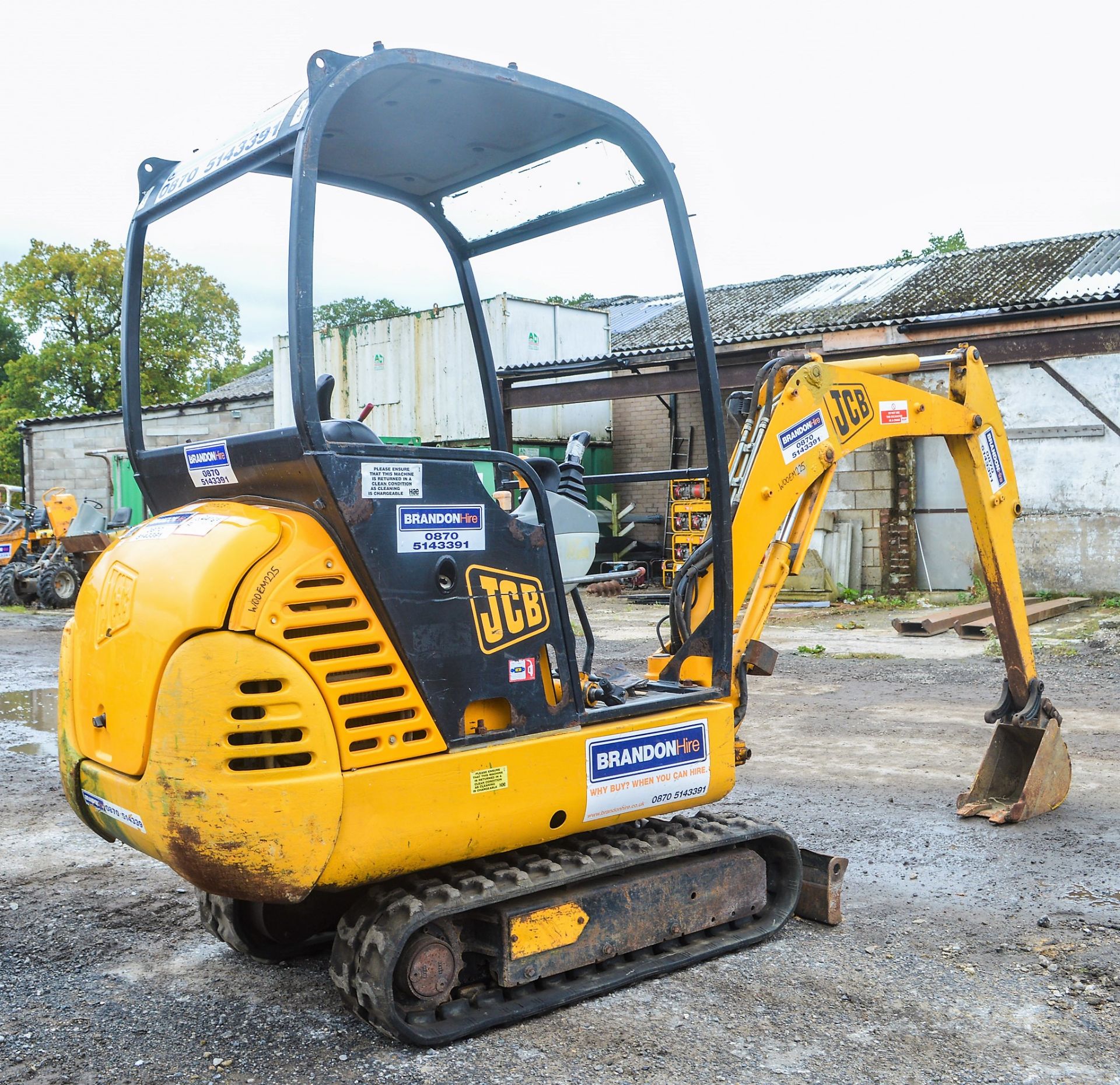 JCB 801.5 1.5 tonne rubber tracked mini excavator Year: 2004 S/N: 1021006 Recorded Hours: 3265 blade - Image 2 of 10