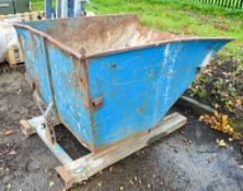 Fork lift tipping skip GWA