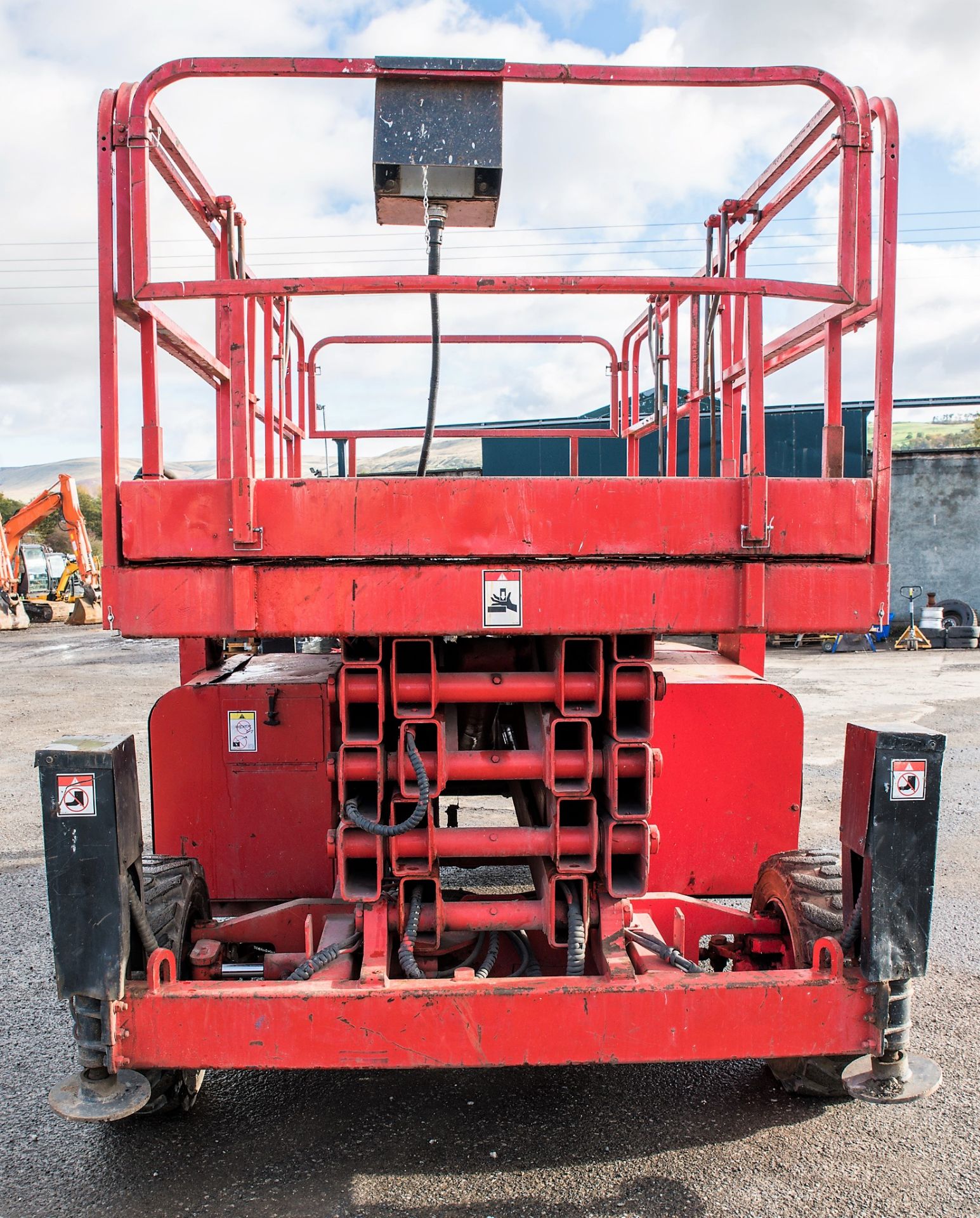 Haulotte H15SX diesel driven scissor lift access platform Year: 2003 S/N: 104436 Recorded Hours: 527 - Image 5 of 10