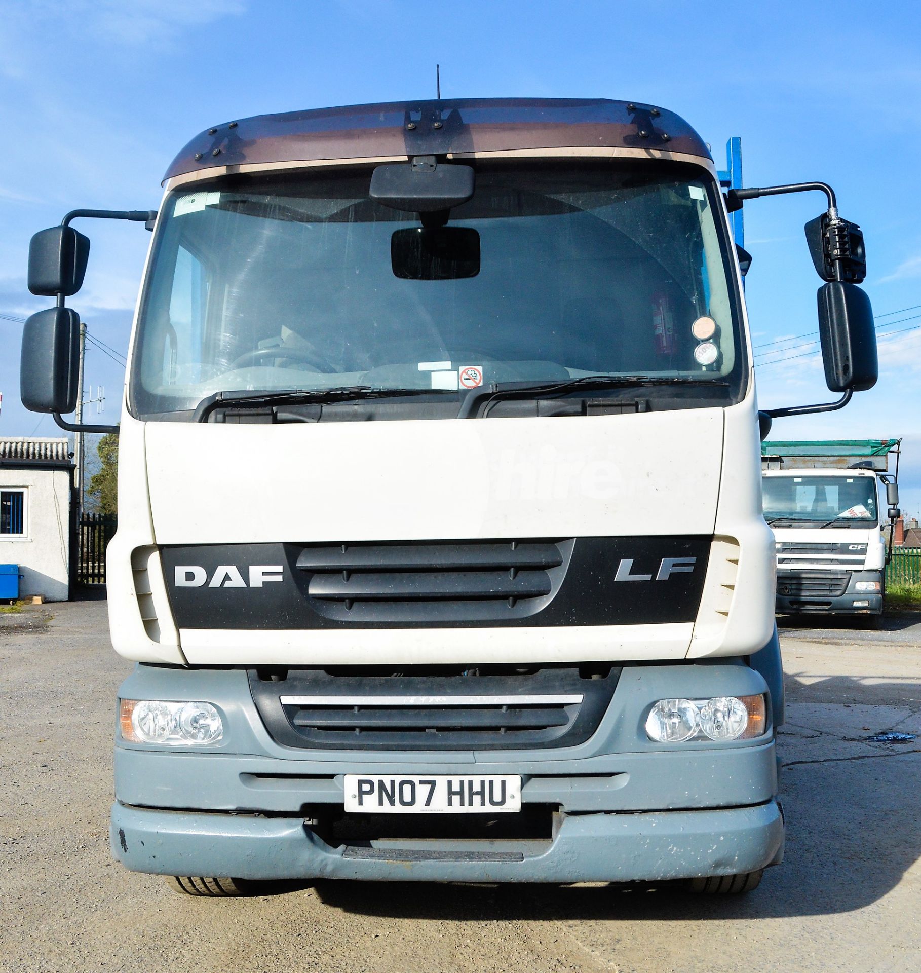 DAF 55.220 18 tonne 4 x 2 beaver tail plant lorry Registration Number: PN07 HHU Date of - Image 5 of 10