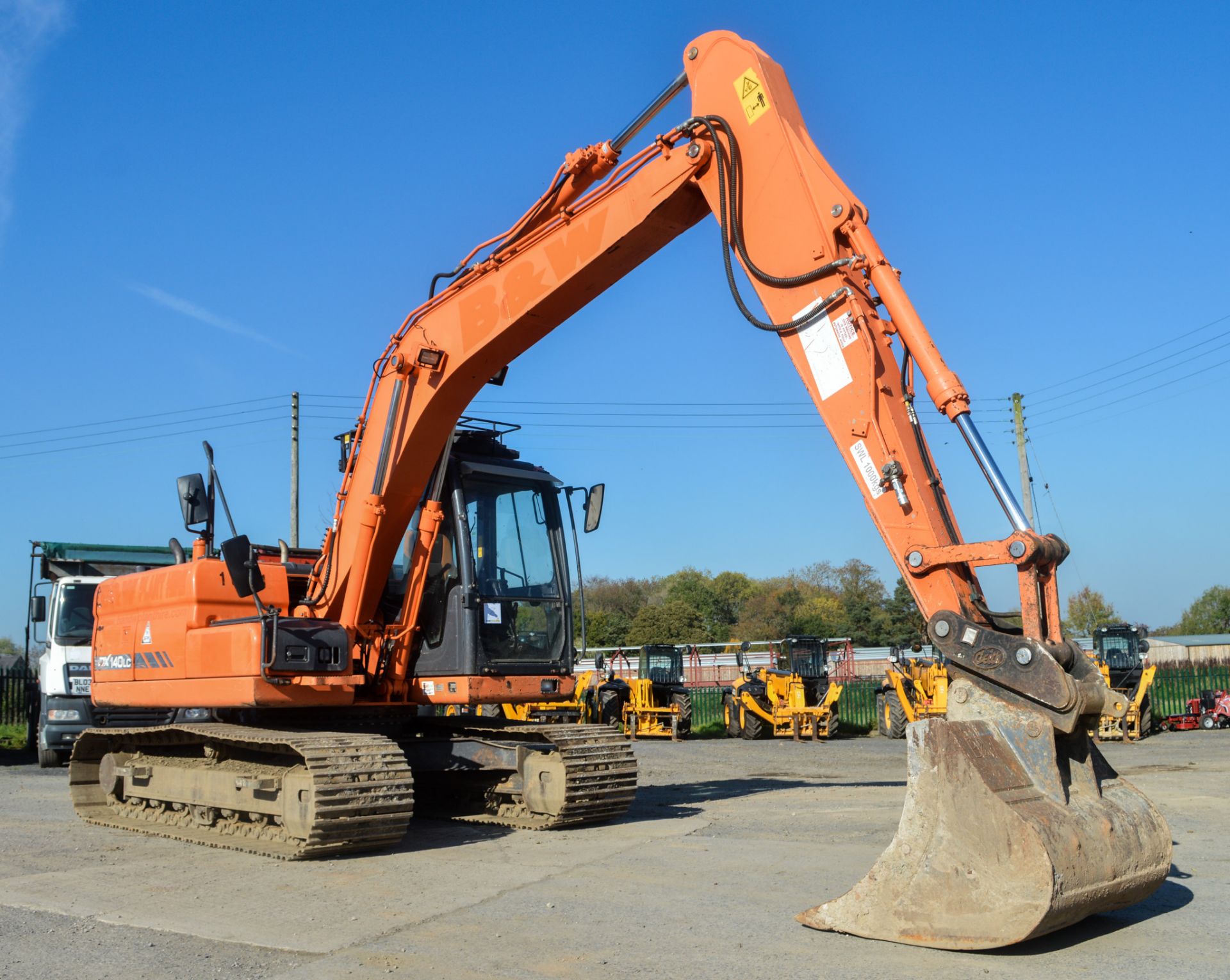 Doosan DX140LC 14 tonne steel tracked excavator Year: 2012 S/N: C0050803 Recorded Hours: 5627 piped, - Image 2 of 12