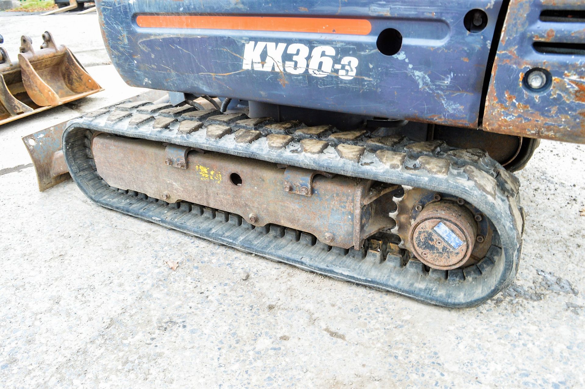Kubota KX36-3 1.5 tonne rubber tracked mini excavator Year: 2010 S/N: 79007 Recorded Hours: 2742 - Image 8 of 11