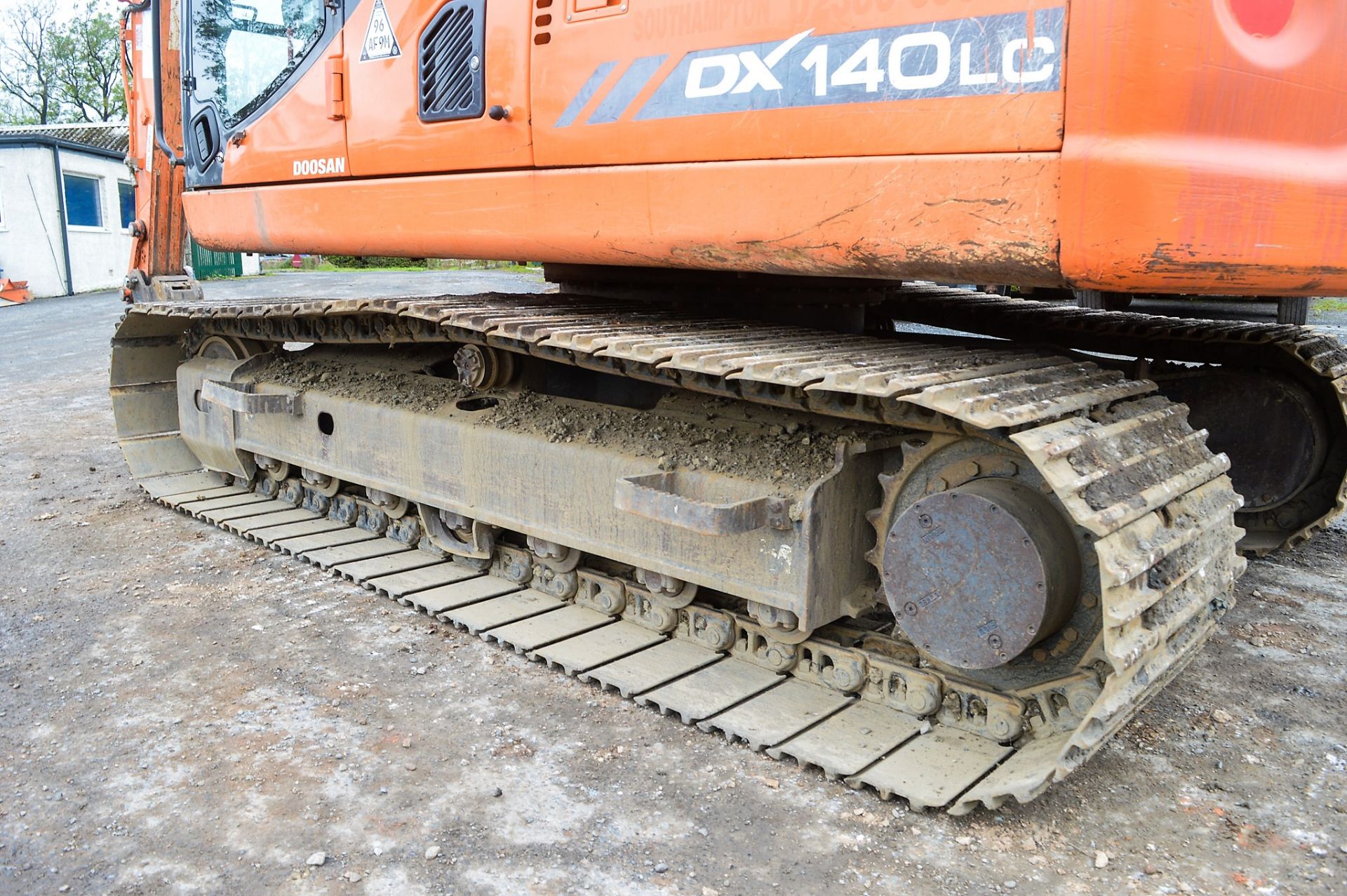 Doosan DX140LC 14 tonne steel tracked excavator Year: 2012 S/N: C0050803 Recorded Hours: 5627 piped, - Image 7 of 12