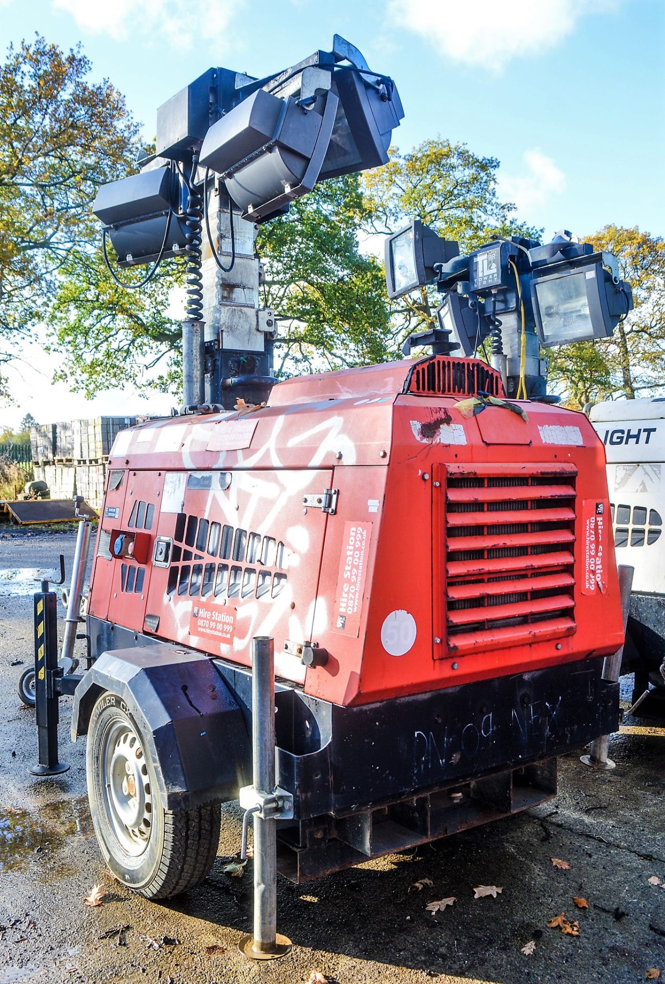 Tower Light VT-1 diesel driven lighting tower S/N: 800224 Recorded Hours: 4905 Machine starts, - Image 2 of 4