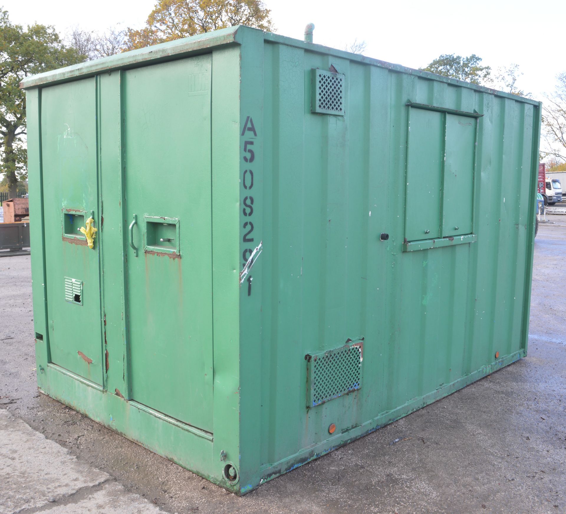 12 ft x 8 ft Groundhog mobile welfare unit Comprising of canteen, toilet and 6kva generator - Image 3 of 9
