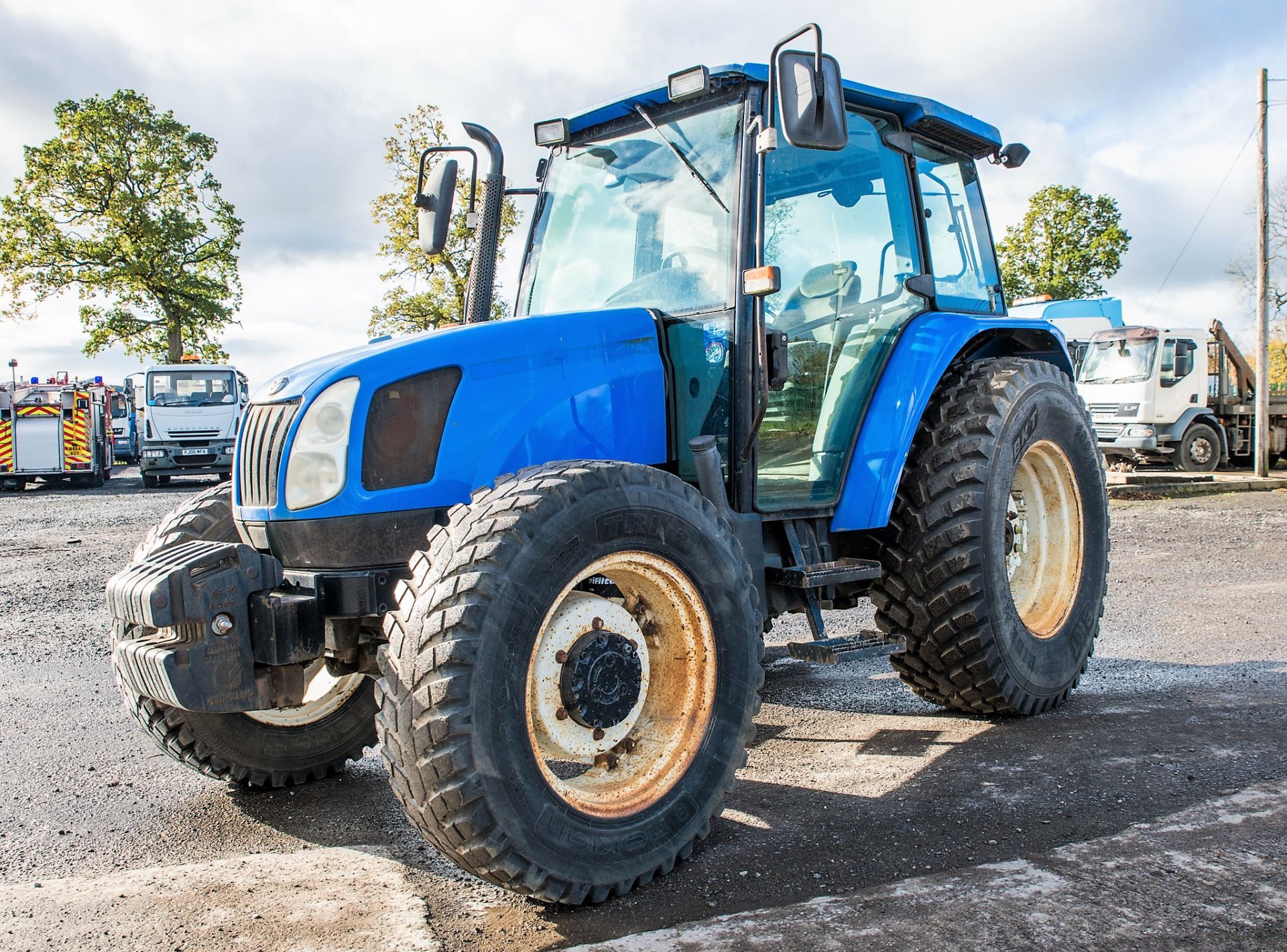 New Holland TL80A diesel tractor Year: 2008 S/N: HJS098239 Recorded Hours: 4503 AFS96516 ** No VAT